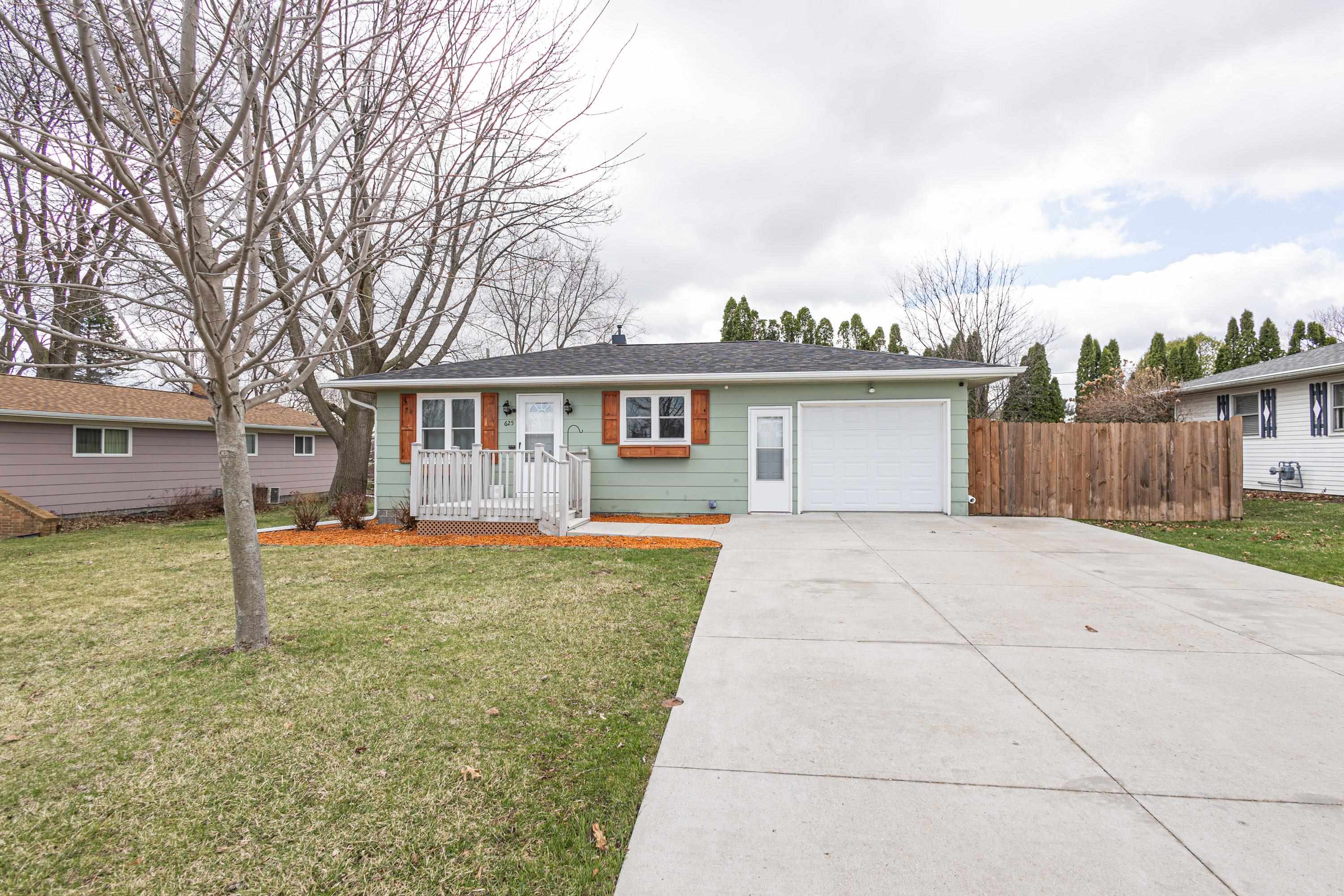 Home Listing 2020281