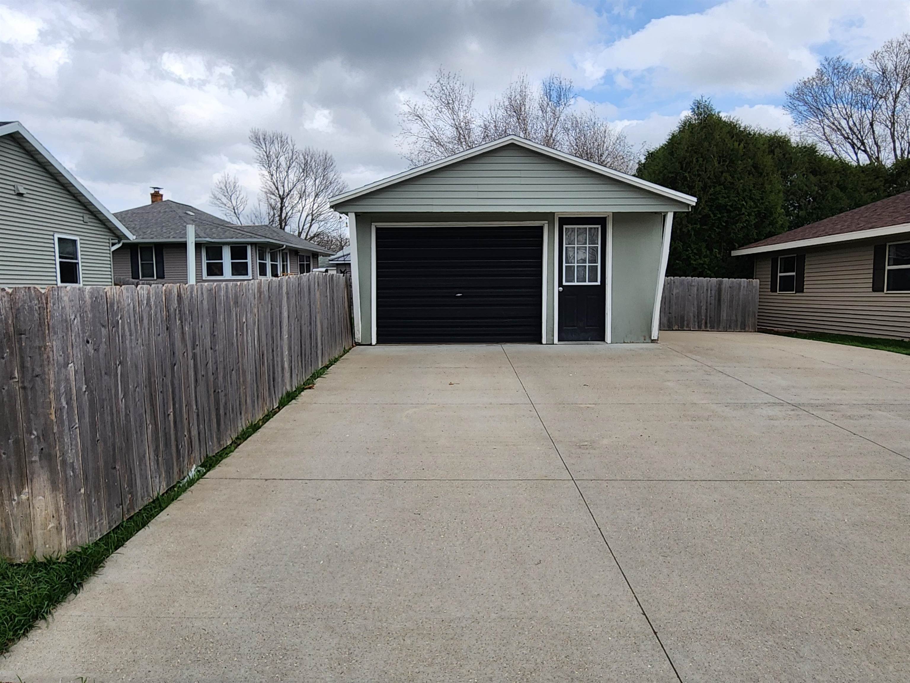 Photo 17 of 285 Camp Street, Platteville