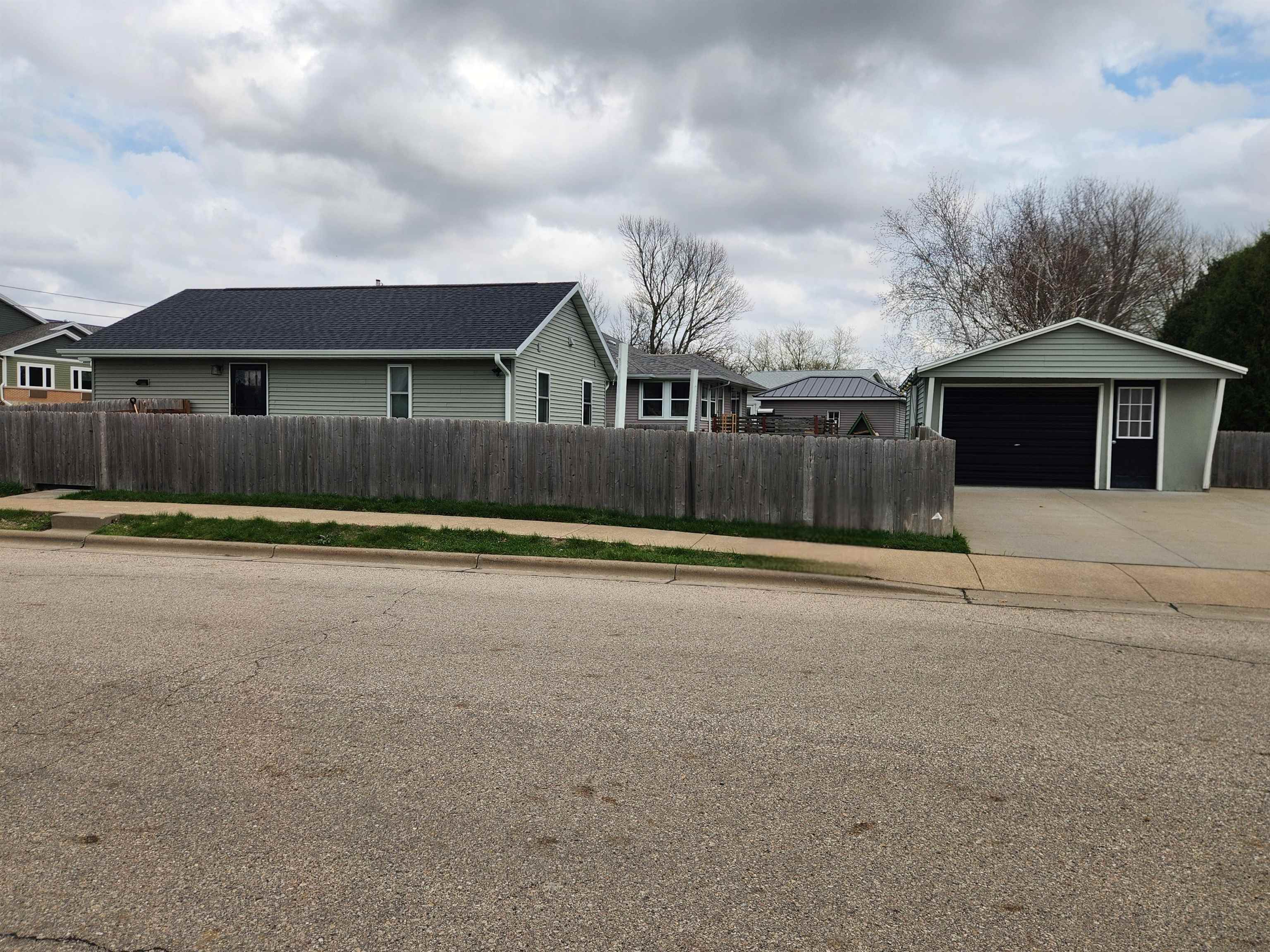 Photo 19 of 285 Camp Street, Platteville