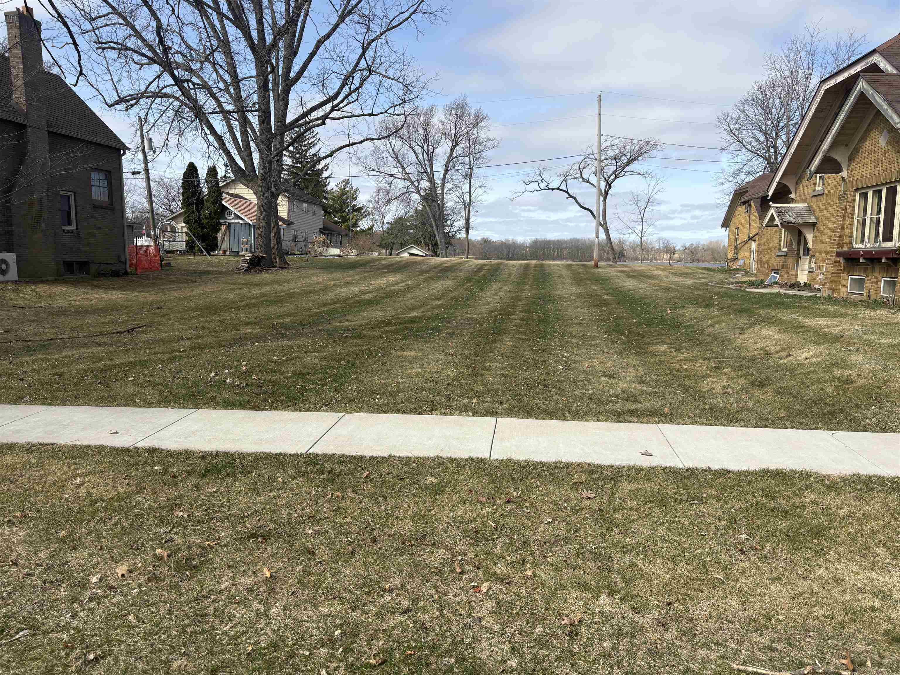 Ridge N Street property preview photograph