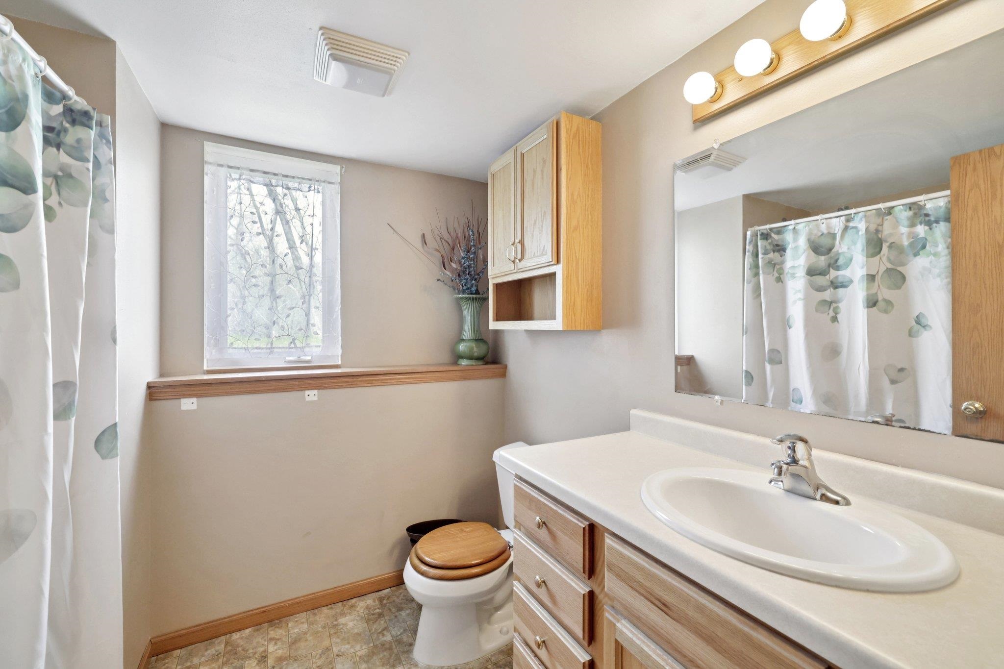 1027 Melvin Court