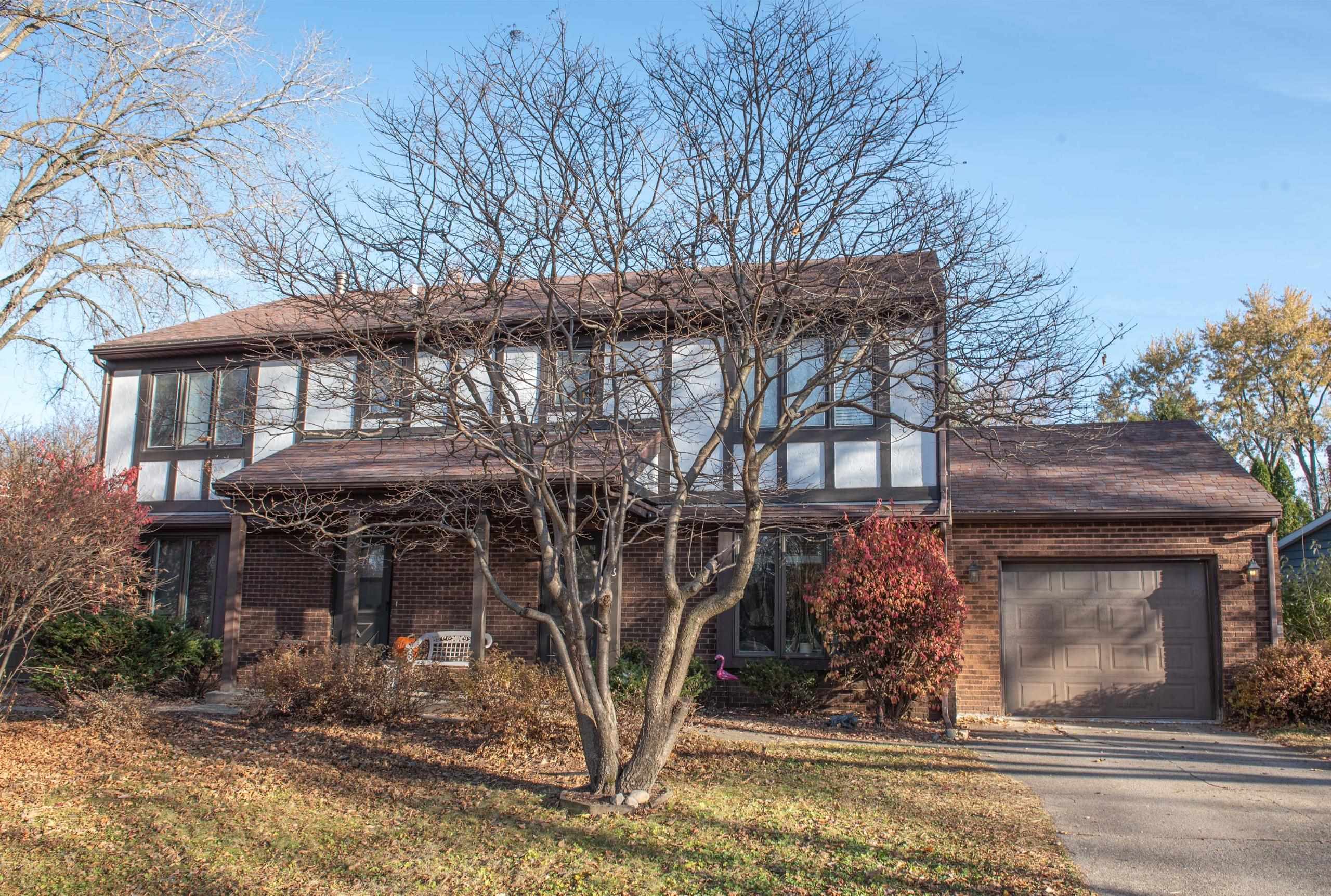 5318-5320 Manitowoc Parkway