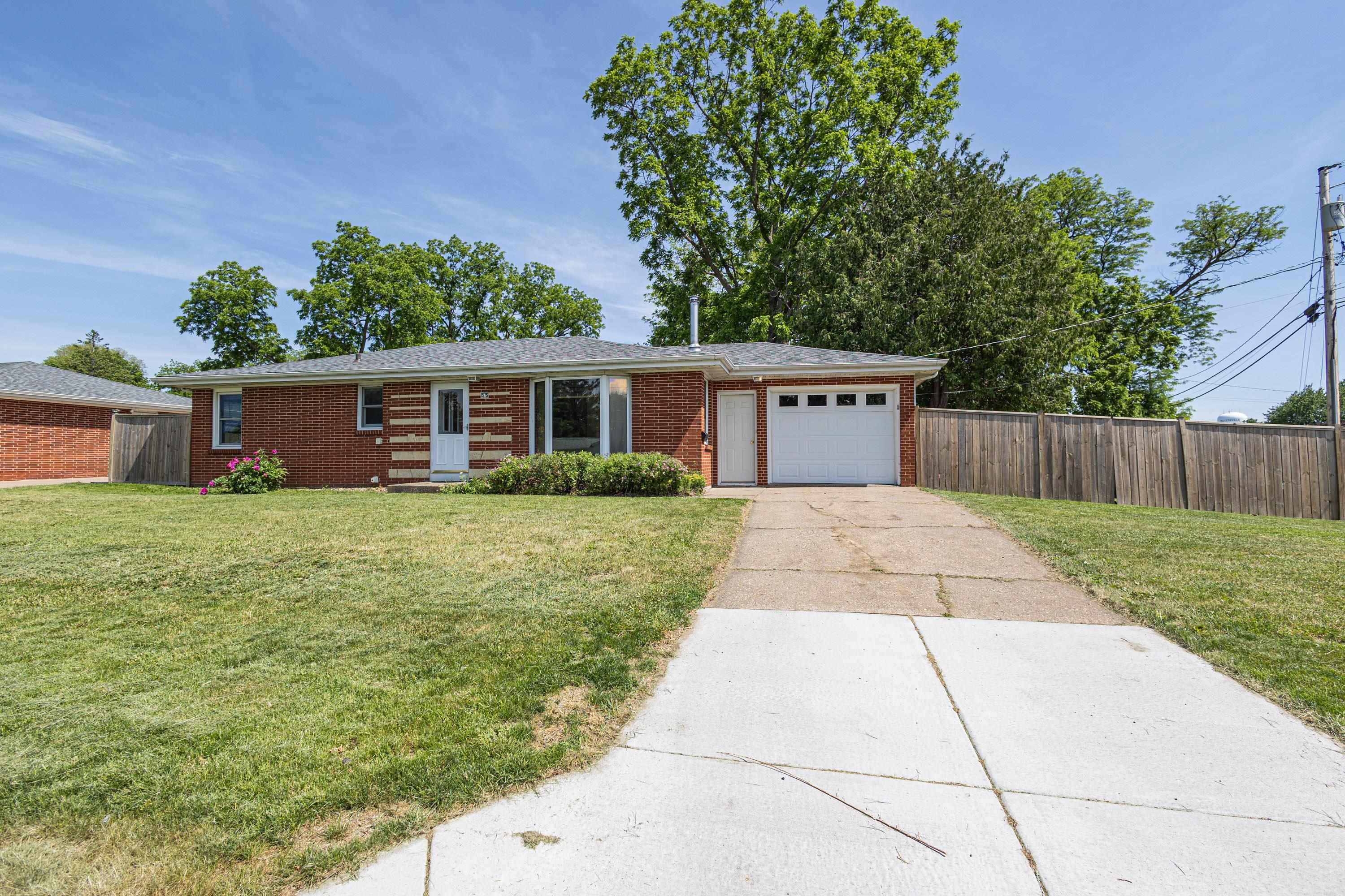 Home Listing 2024986