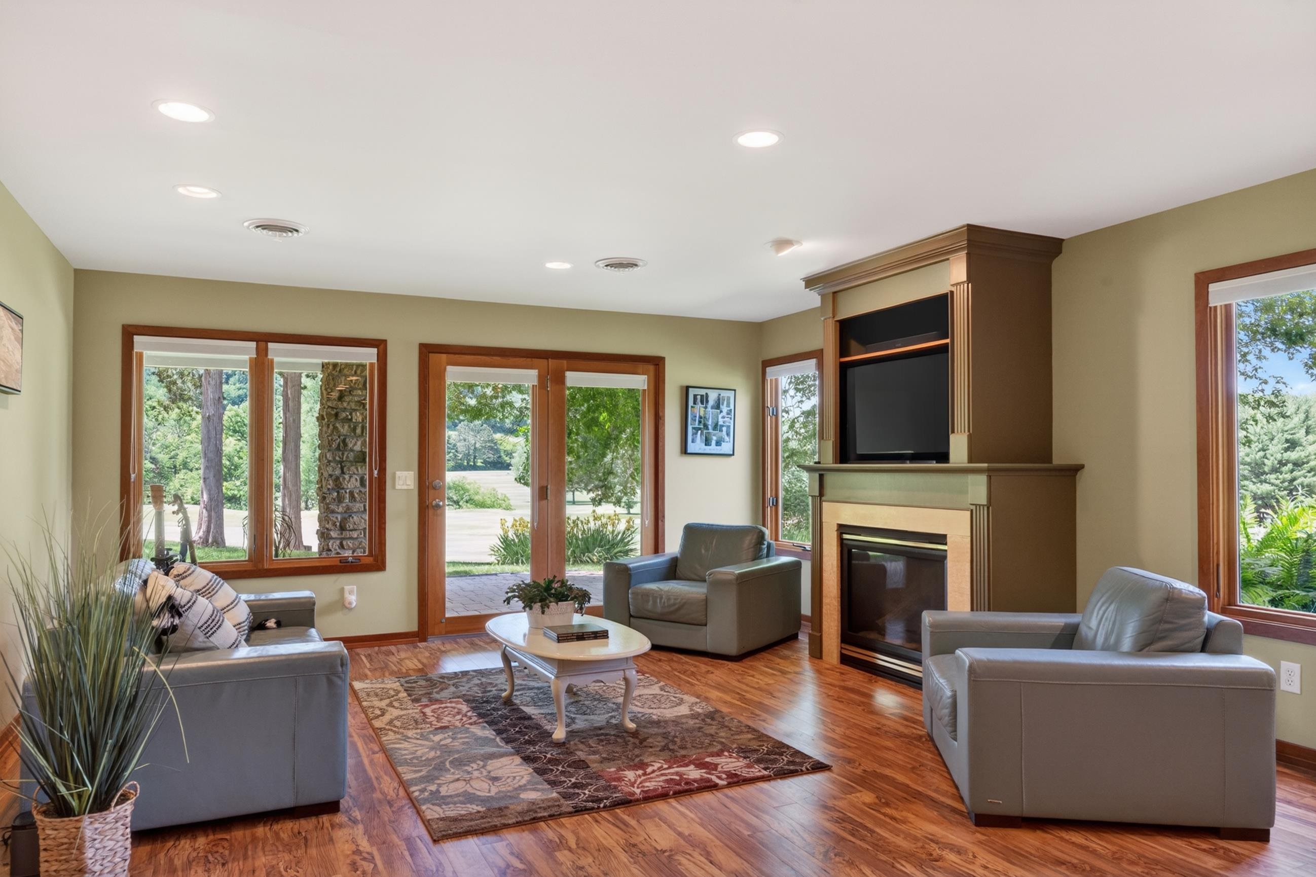 Photo 24 of 106 Aspen Glen Drive, Spring Green