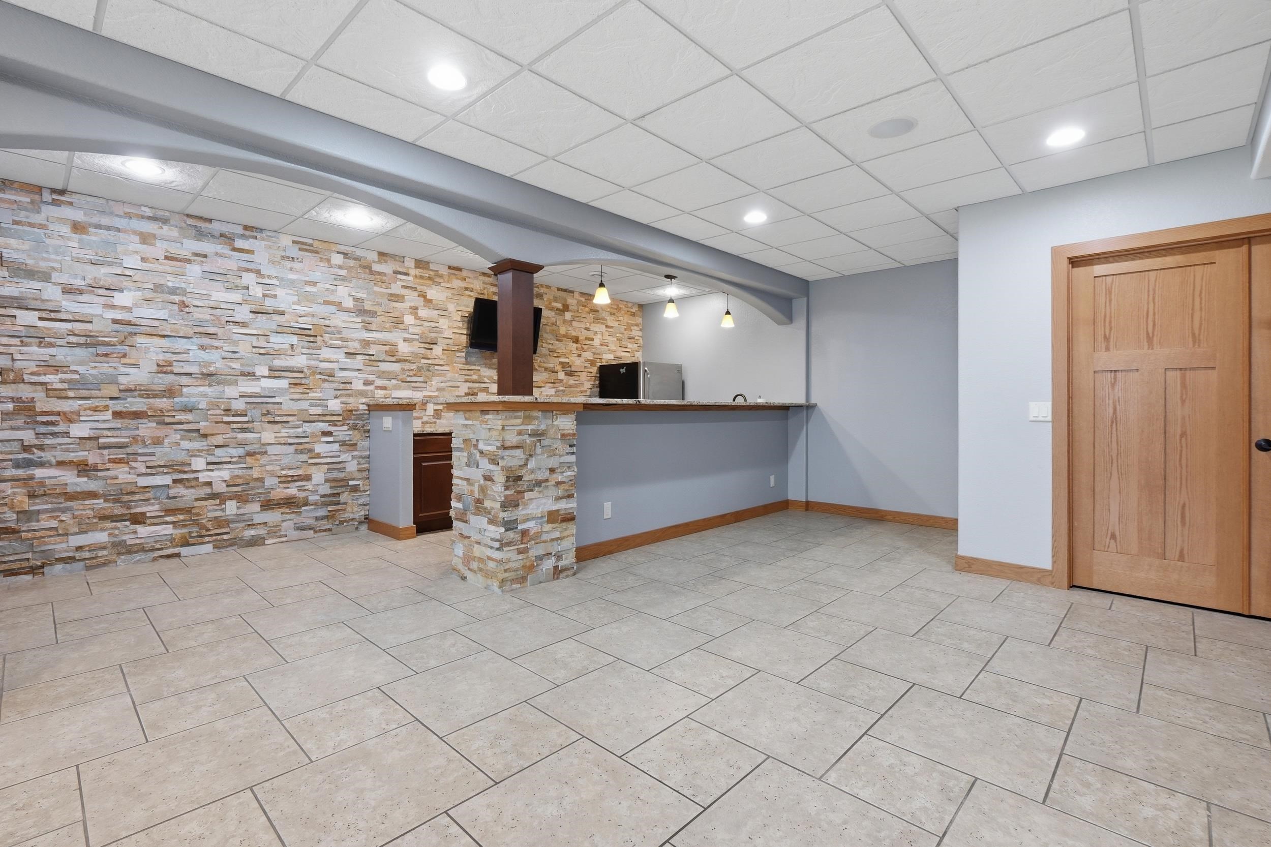 3017 Craig Lane