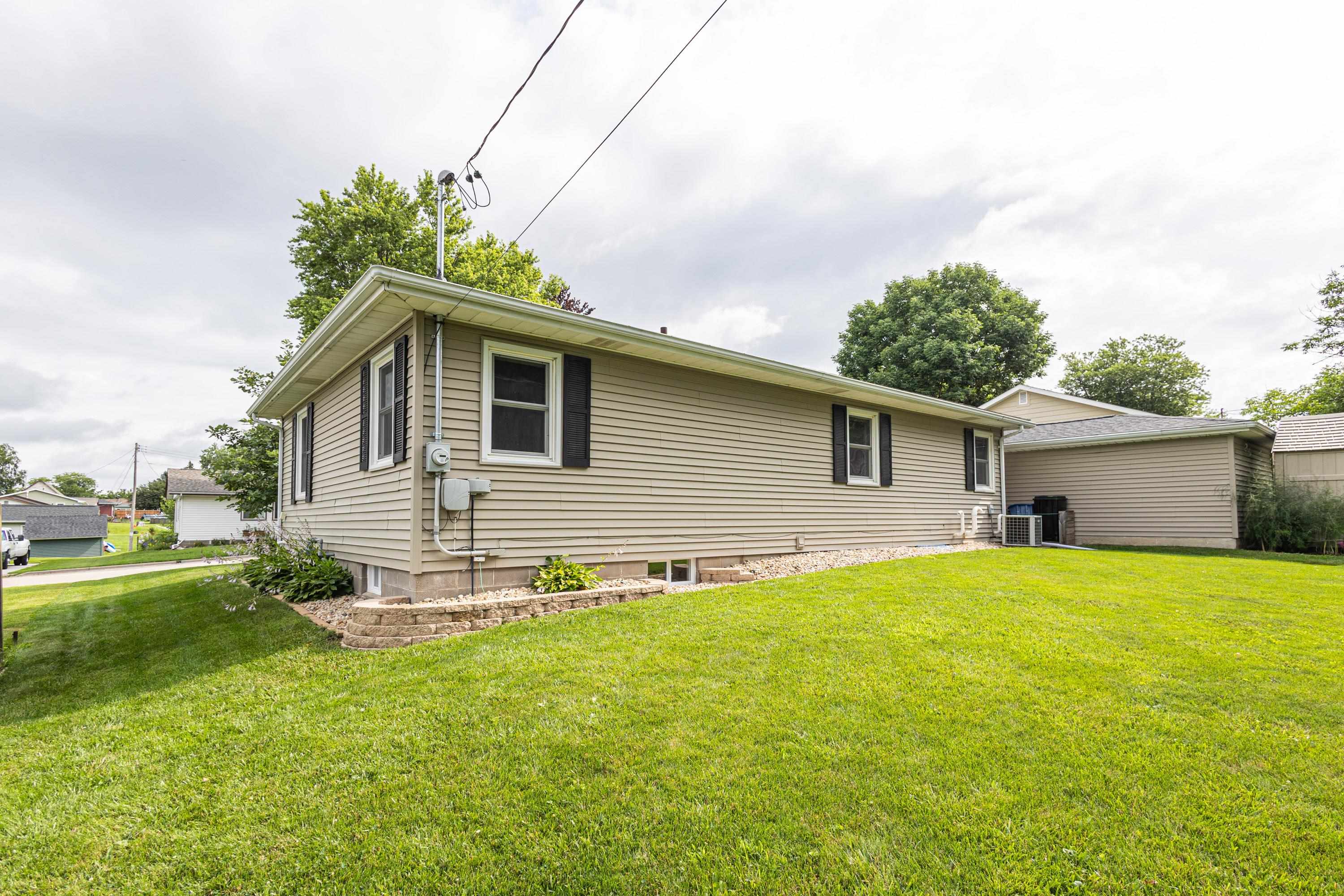 Photo 29 of 375 Monroe Street, Platteville