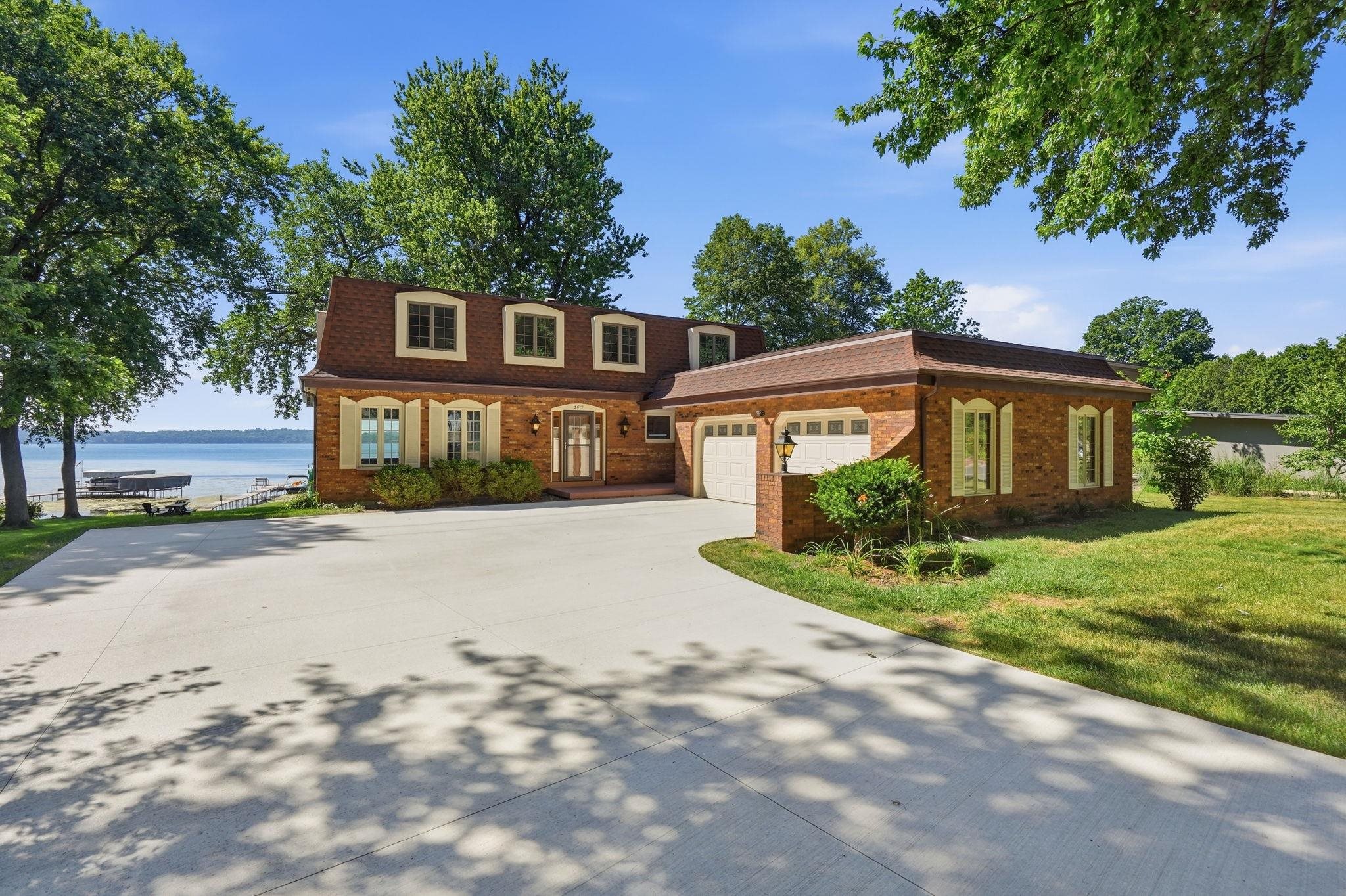 Photo of 3017 Dianne Drive, Middleton, WI 53562