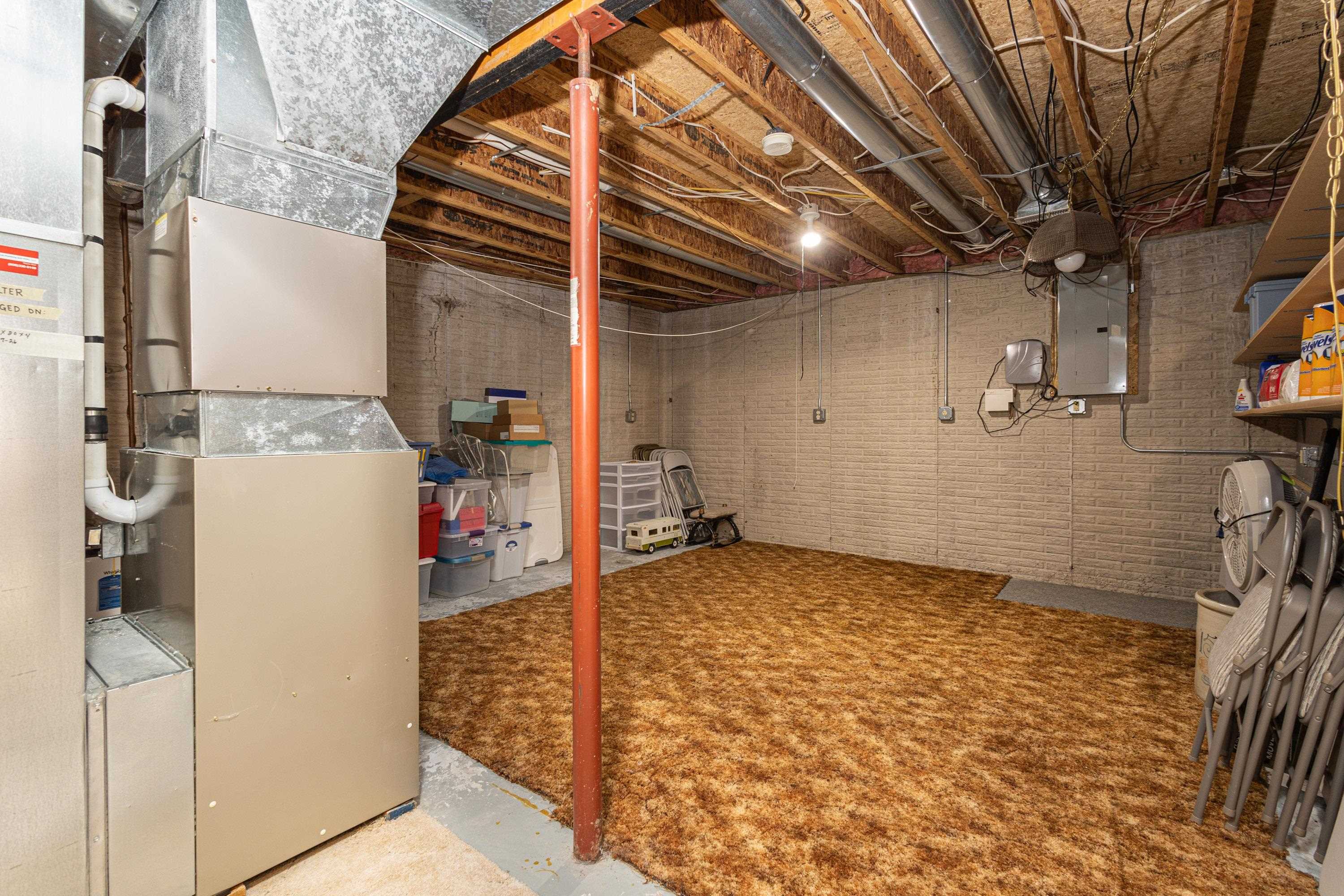 Property - Lori Droessler Real Estate, Inc