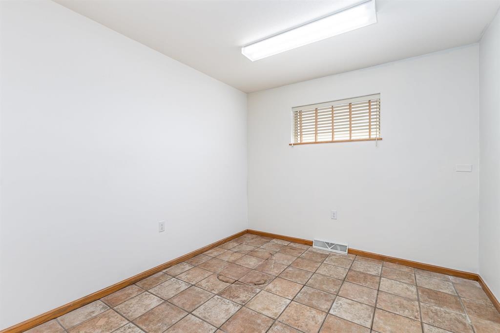 Photo 30 of 915 E Mineral, Platteville