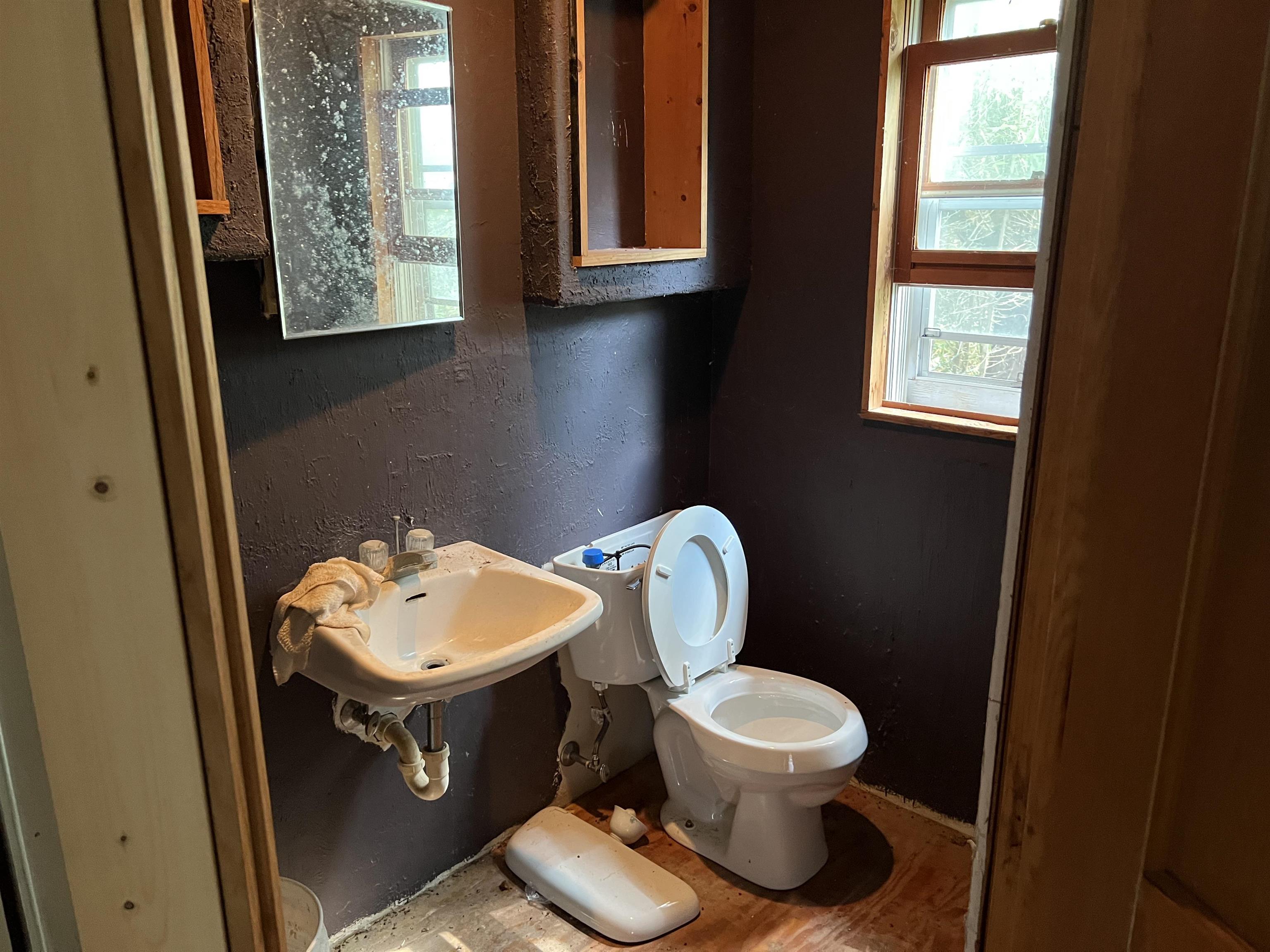 Photo 32 of 4033 High Point Road, Wyoming