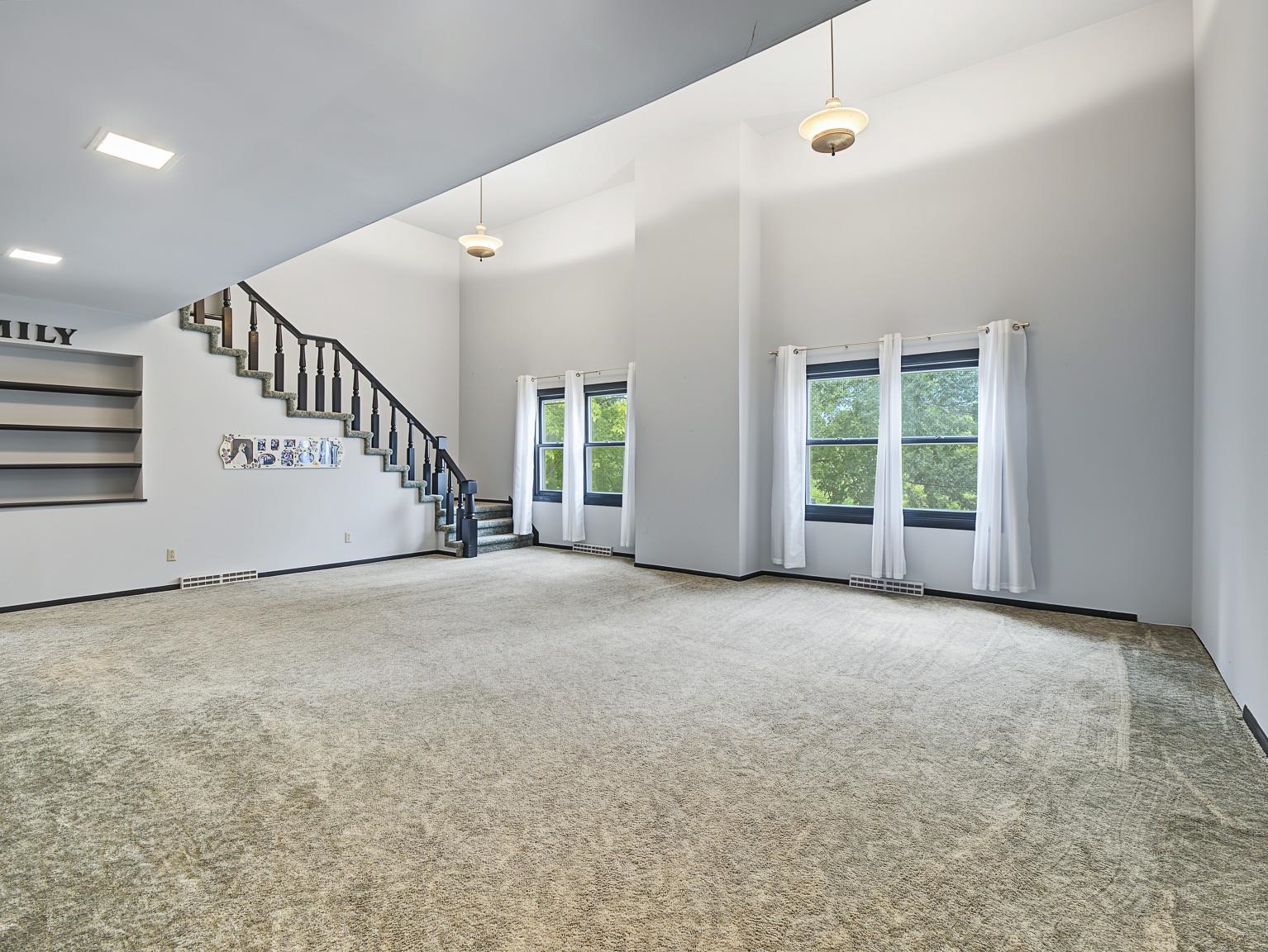 Photo 29 of 305 N Grove Street, Barneveld