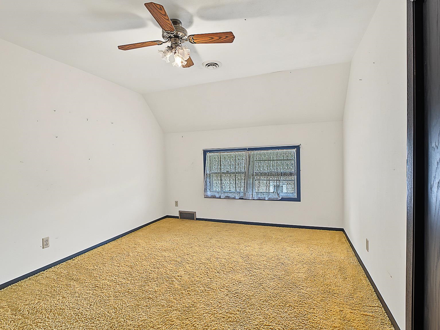 Photo 40 of 305 N Grove Street, Barneveld