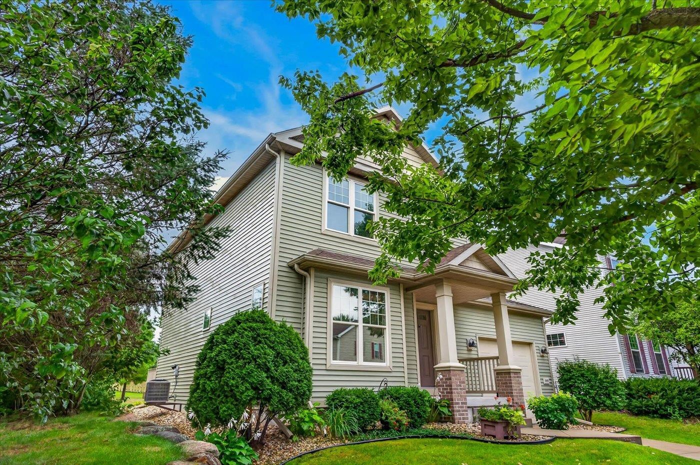 6909 Country Lane