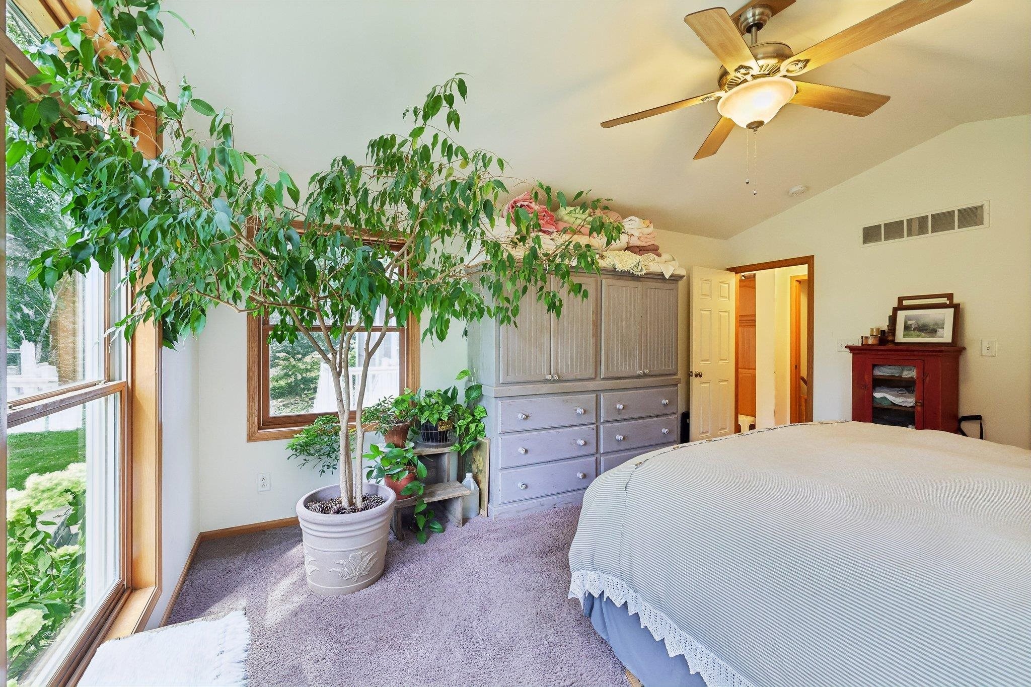 Photo 21 of 936 Lawinger Road, Linden