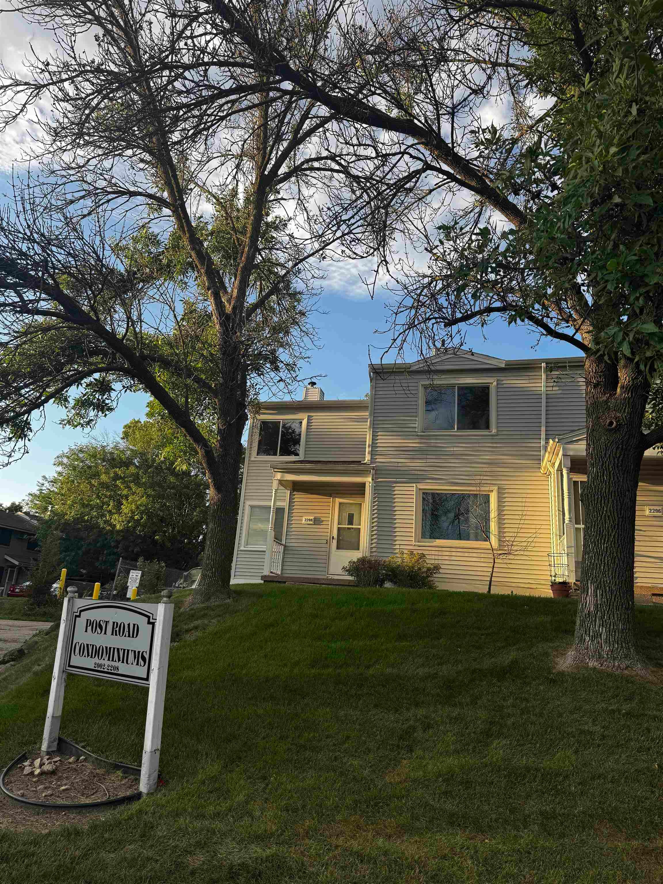2208 Post Road Unit: 2208