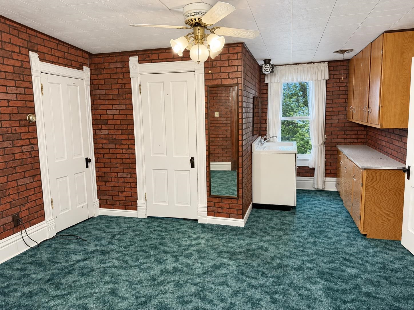 Photo 17 of 900 W Dodgeville Street, Highland