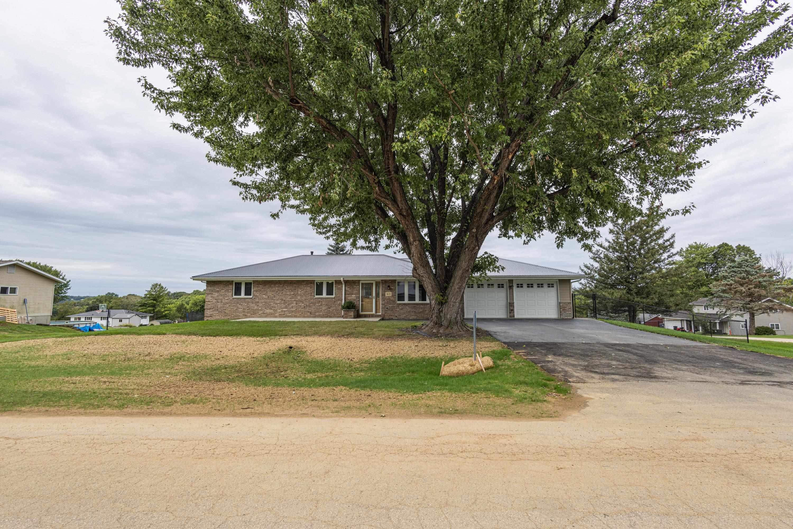 Home Listing 1