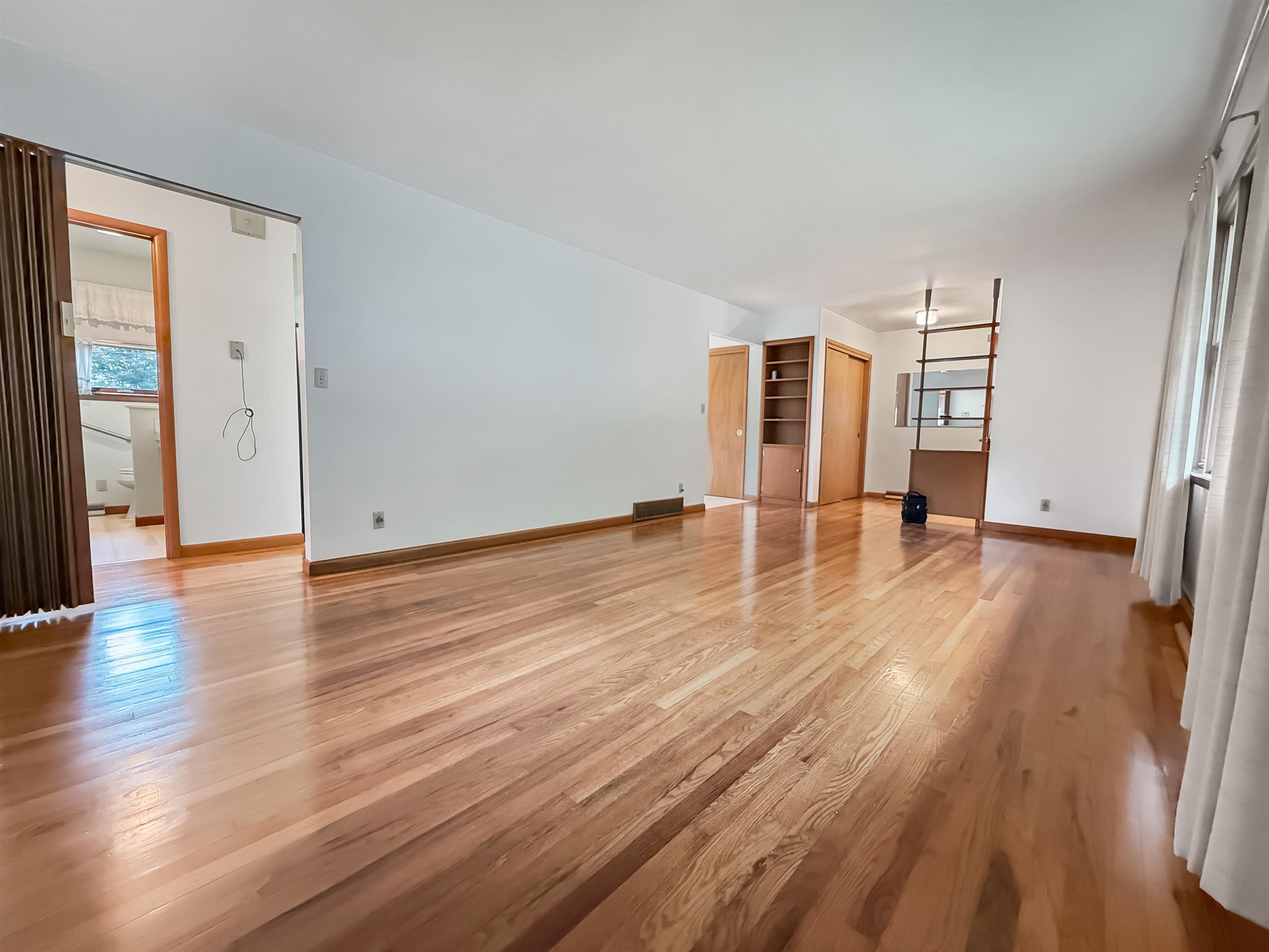 Photo 17 of 214 E Bluff Street, Cassville