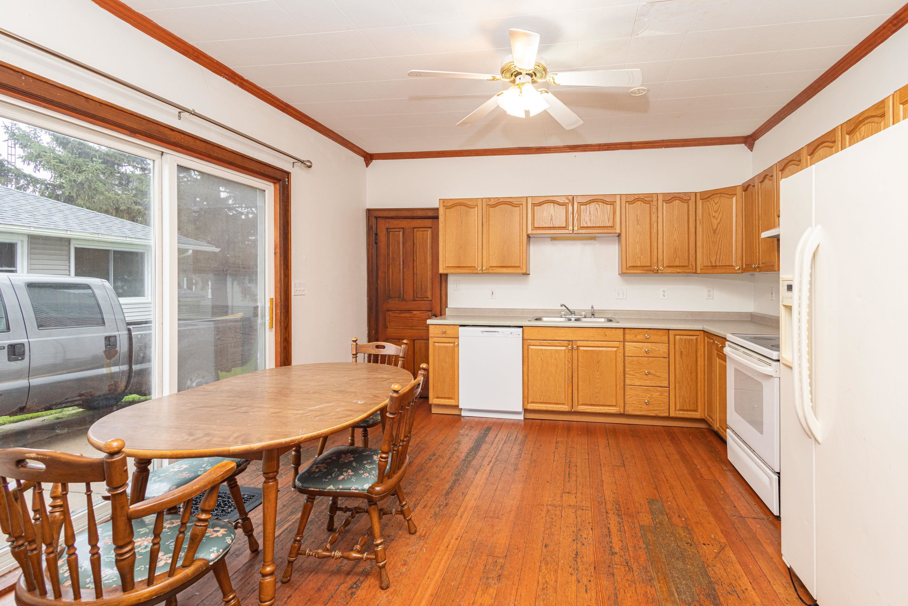 Photo 34 of 165 W Pine Street, Platteville
