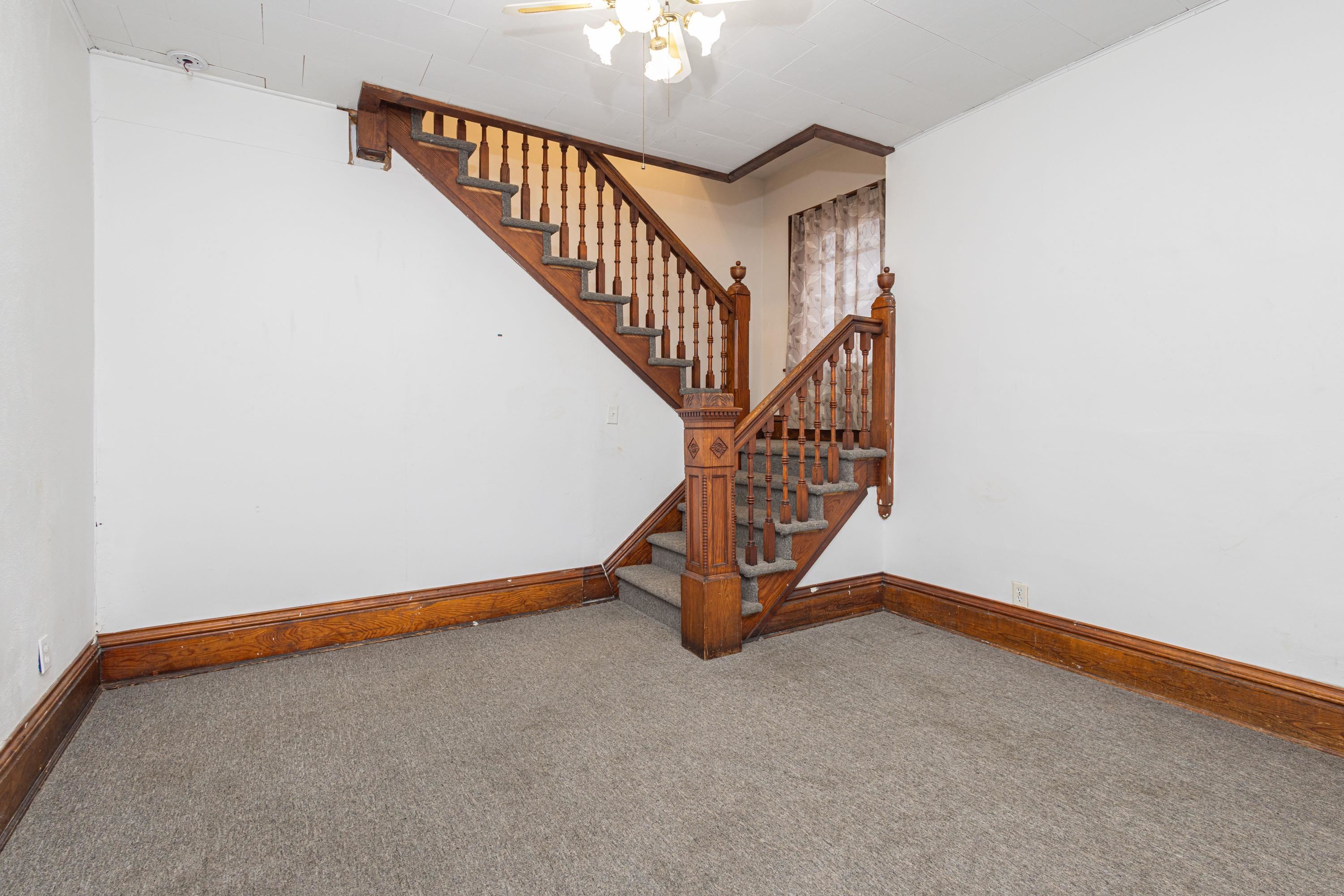 Photo 38 of 165 W Pine Street, Platteville