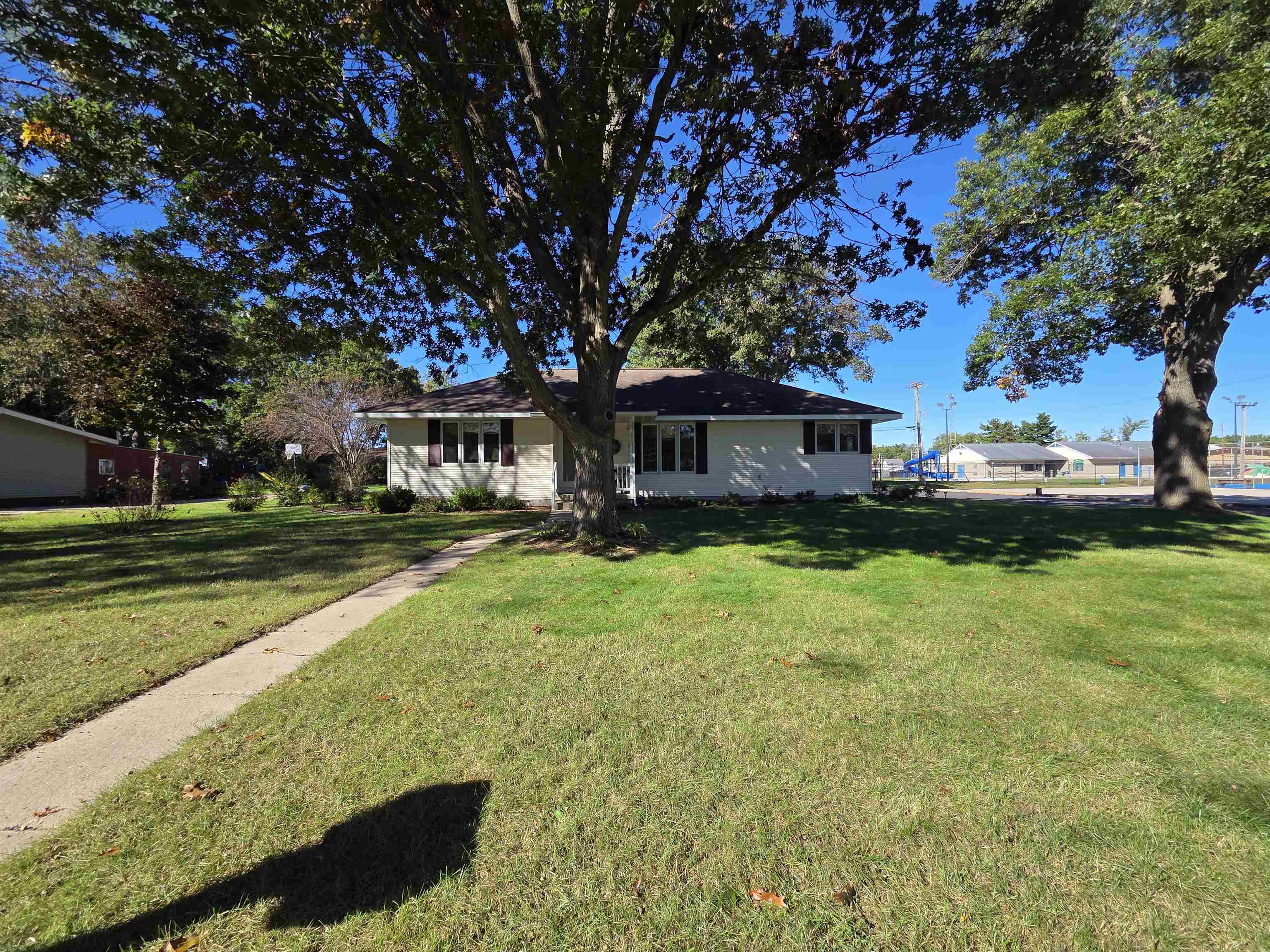 Photo 21 of 555 N 4th Street, Muscoda