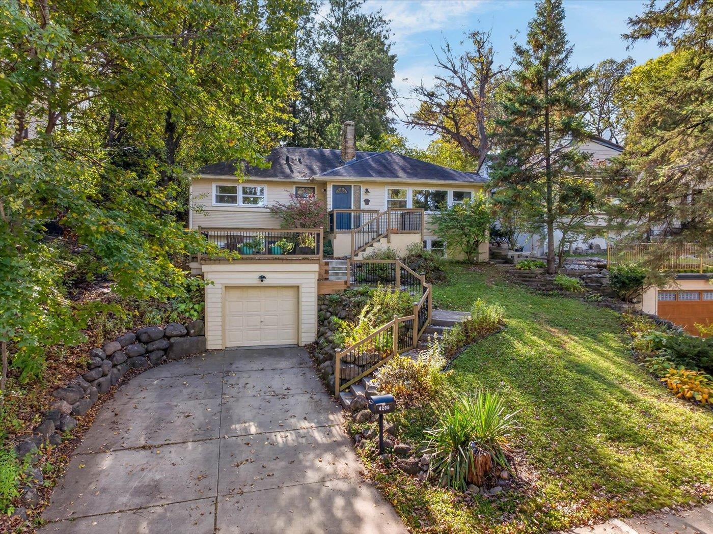 4205 Wanetah Trail