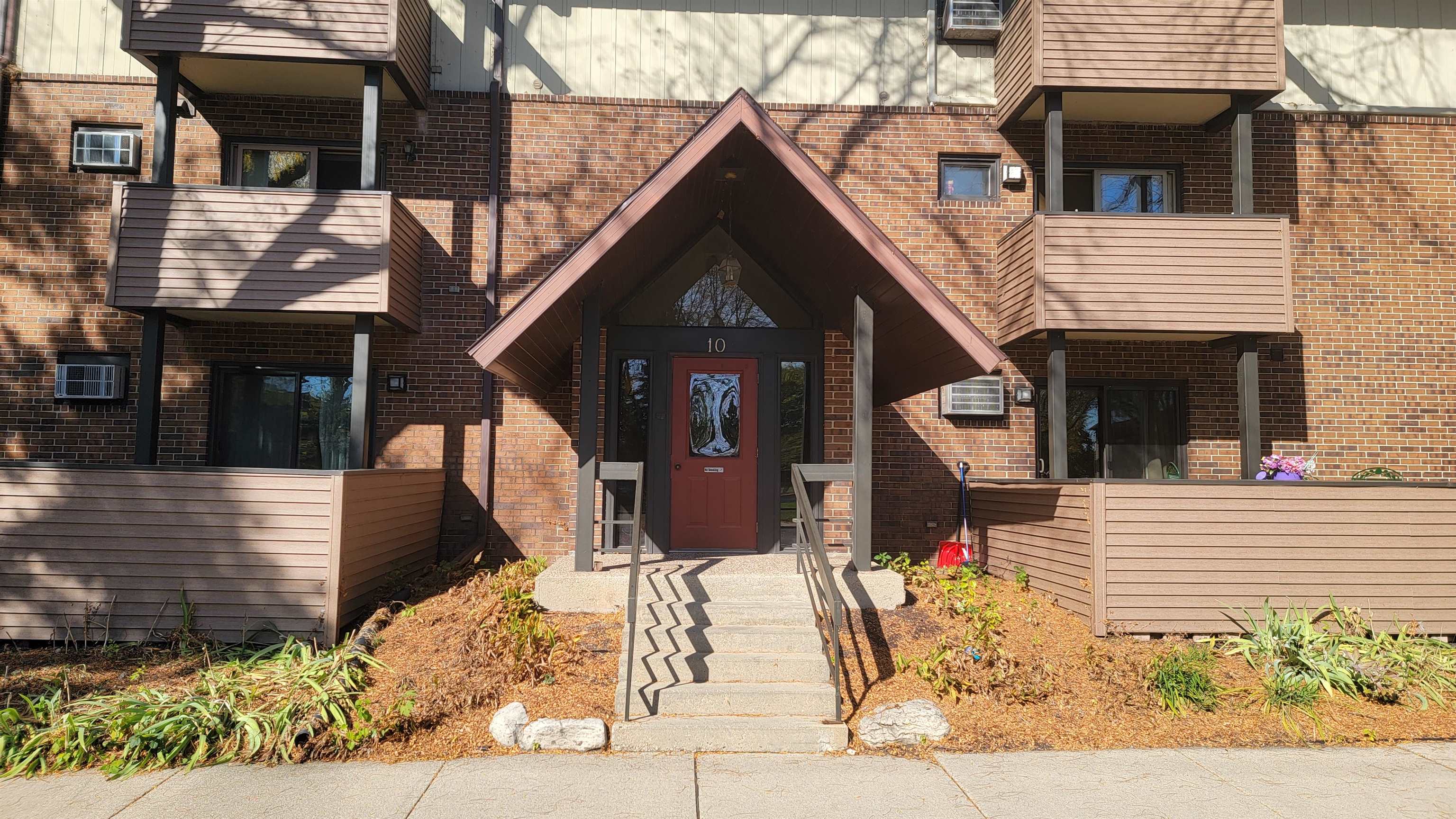 10 Maple Wood Lane Unit: 11