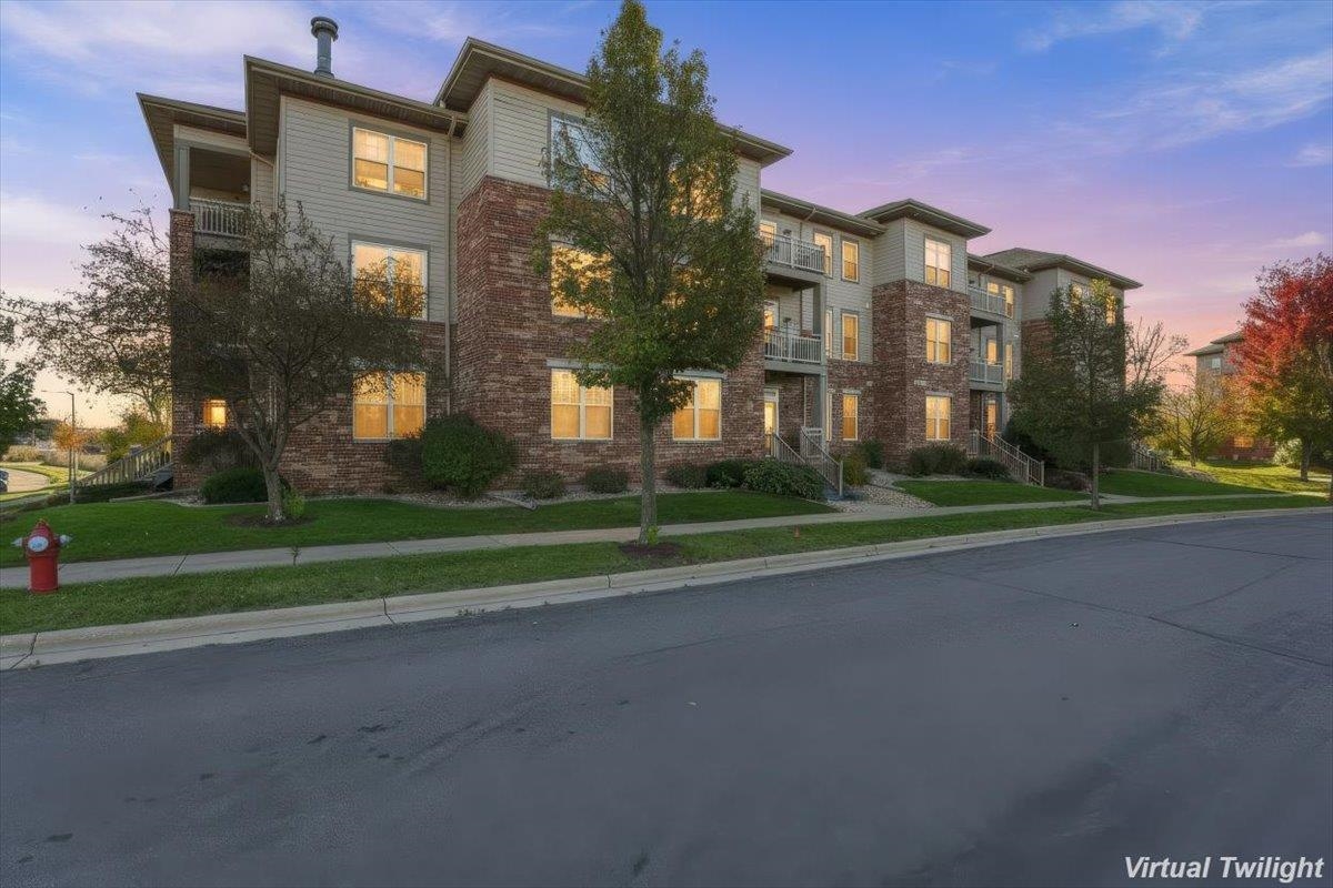 141 Metro Terrace Unit: 301