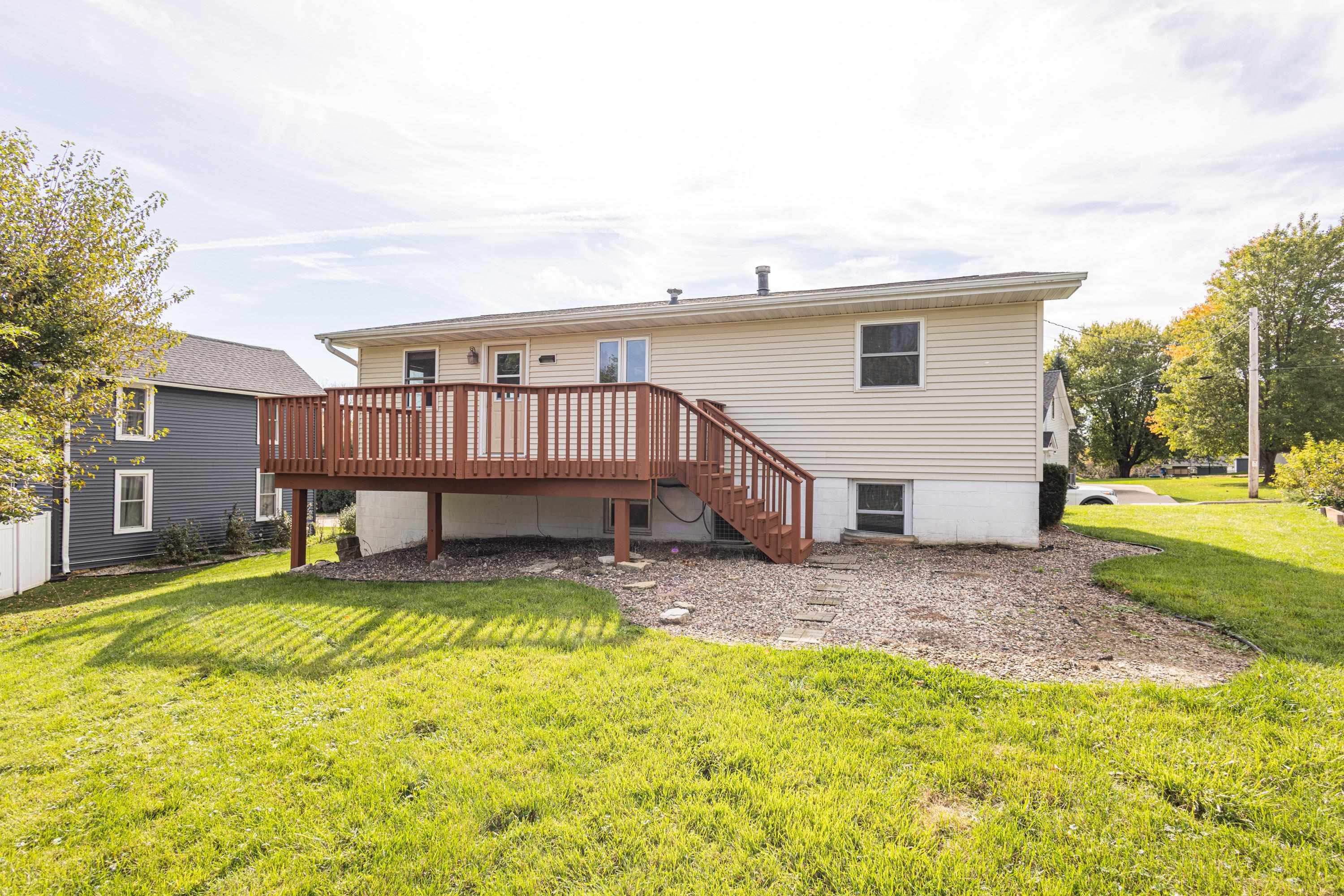 Photo 24 of 340 E Lewis Street, Platteville