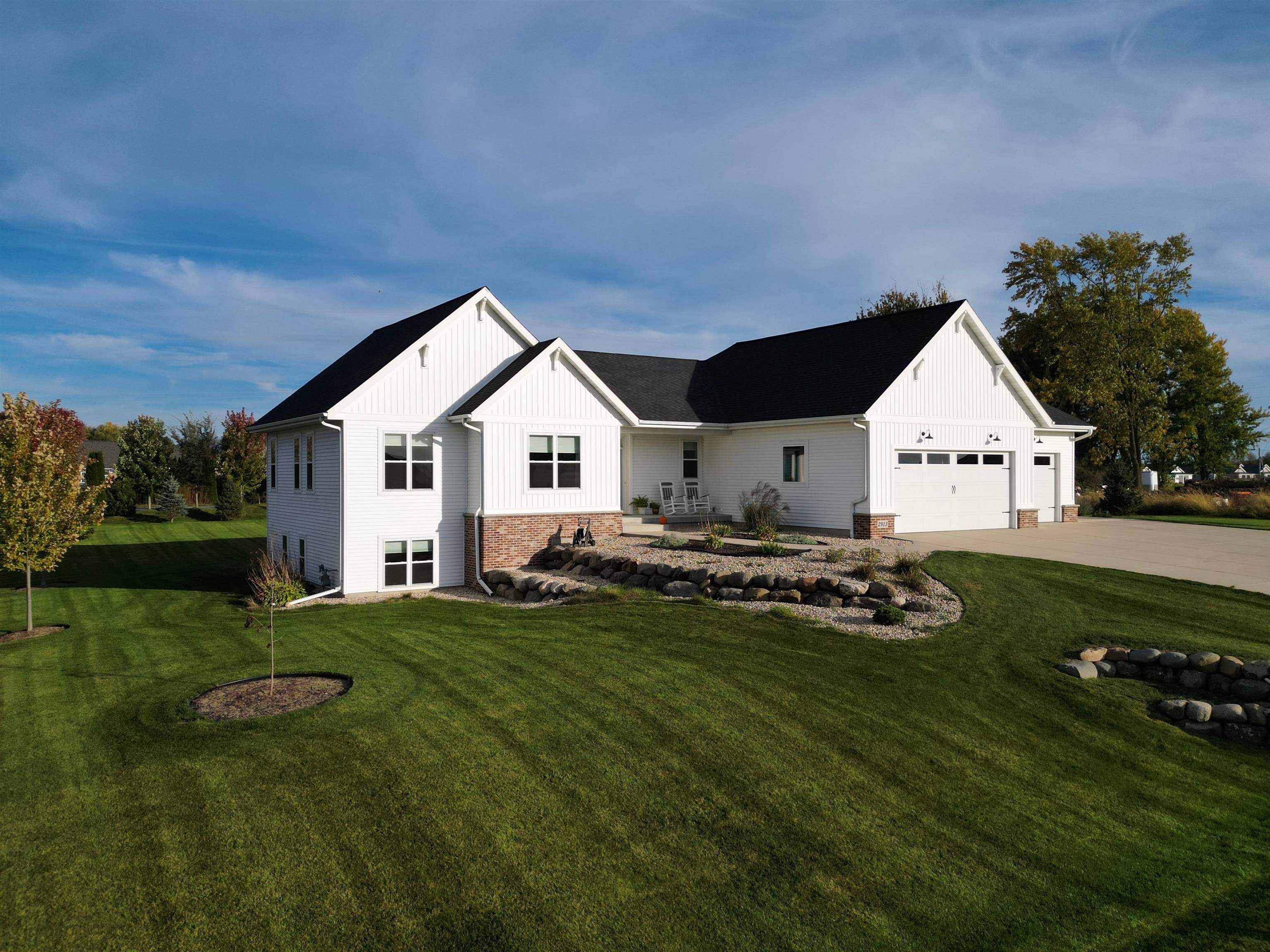 2913 Latigo Trace
