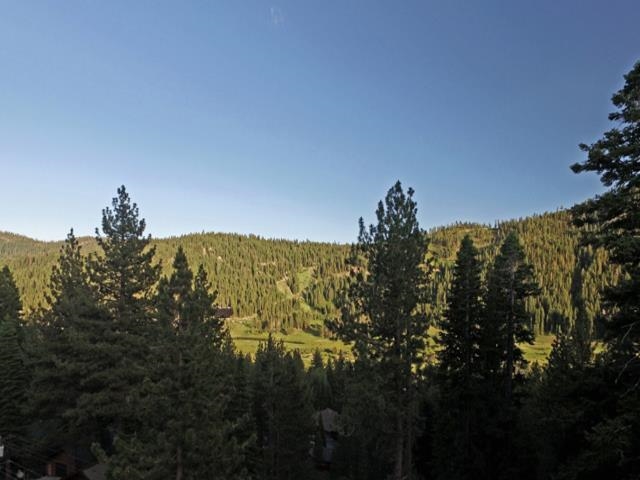 1542 Sandy Way, Olympic Valley, CA, 96146-0000