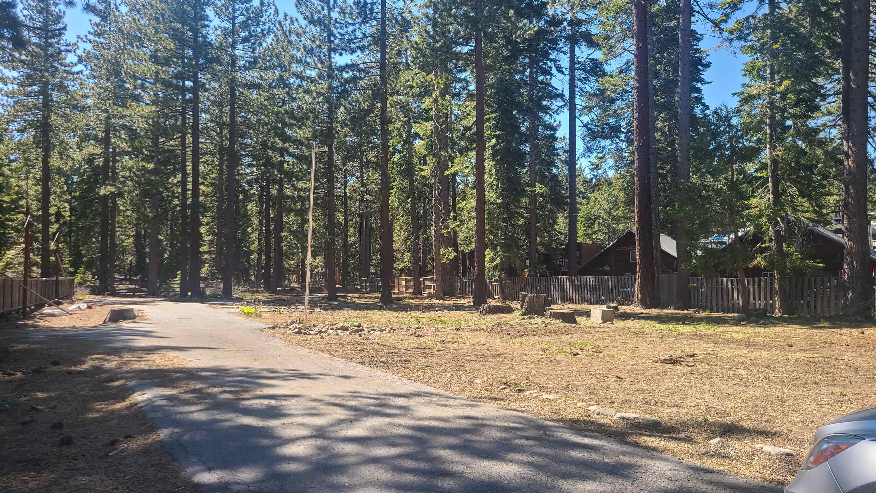 1975 West Lake Boulevard