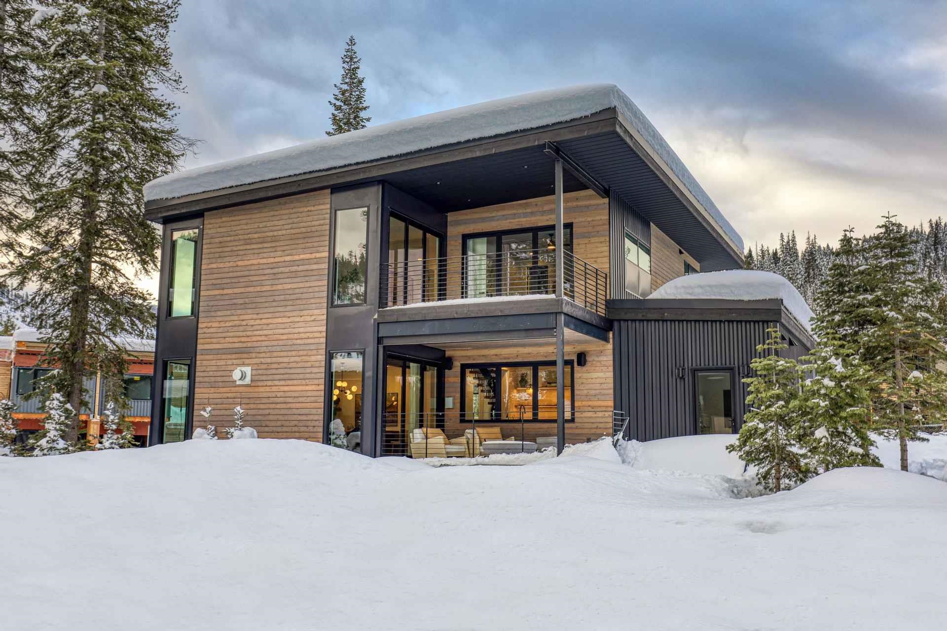 211 Palisades Circle #2