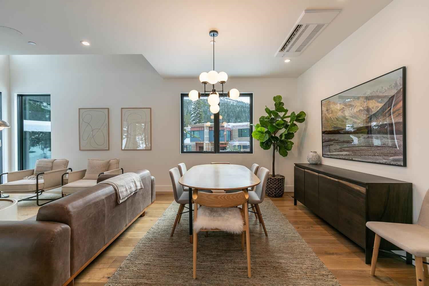 211 Palisades Circle #2