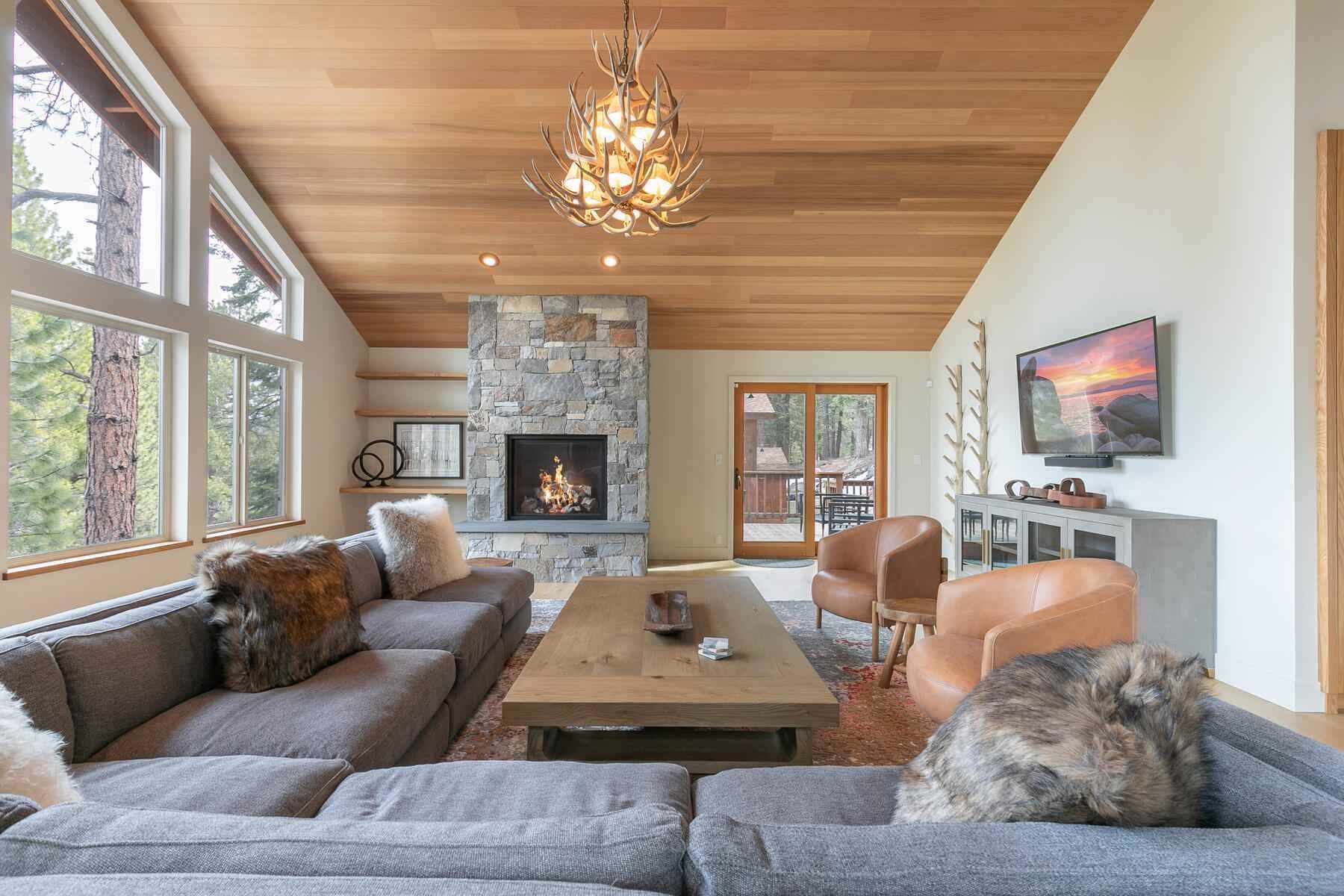 237 Basque UNIT 2, Truckee, CA, 96161