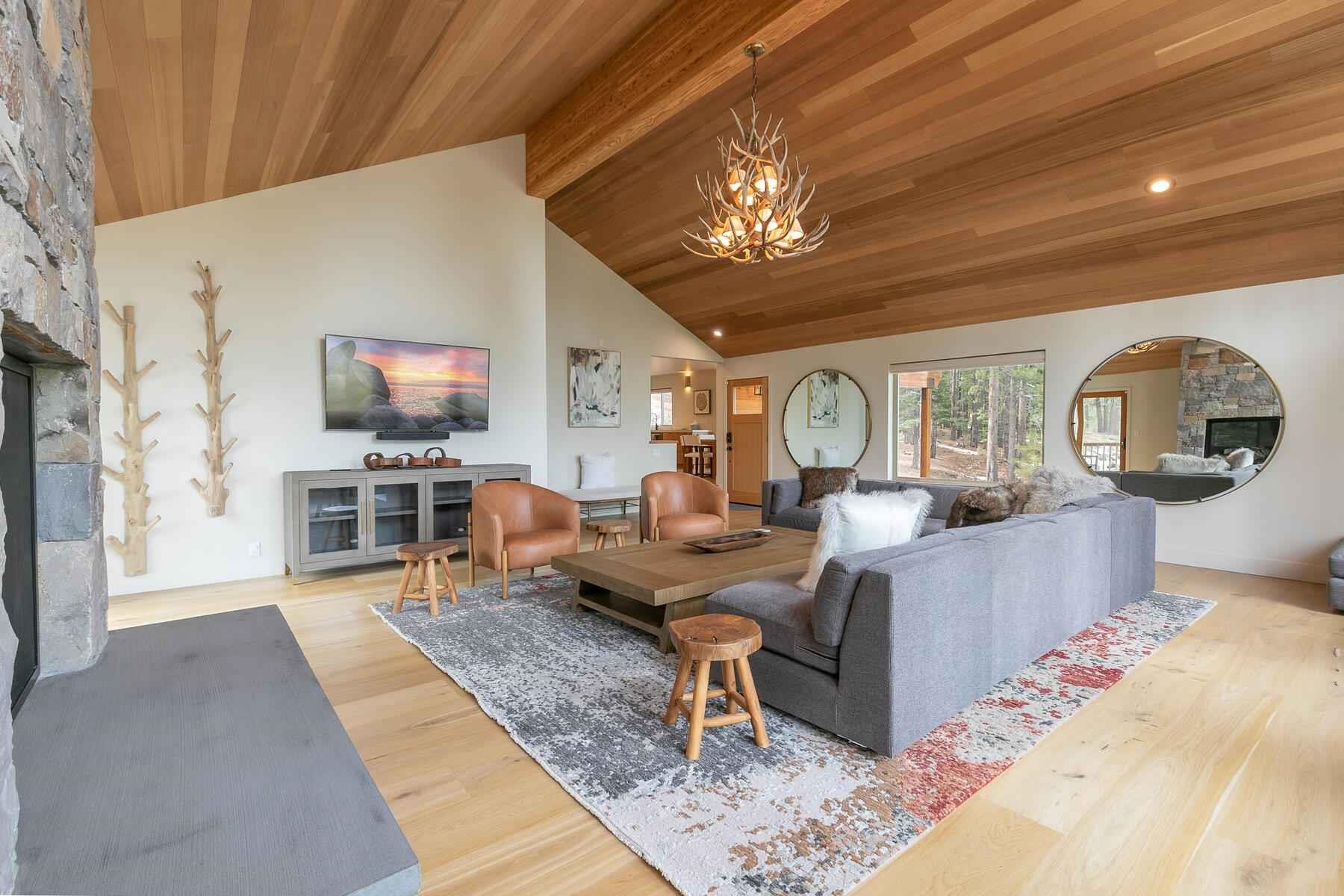 237 Basque UNIT 2, Truckee, CA, 96161