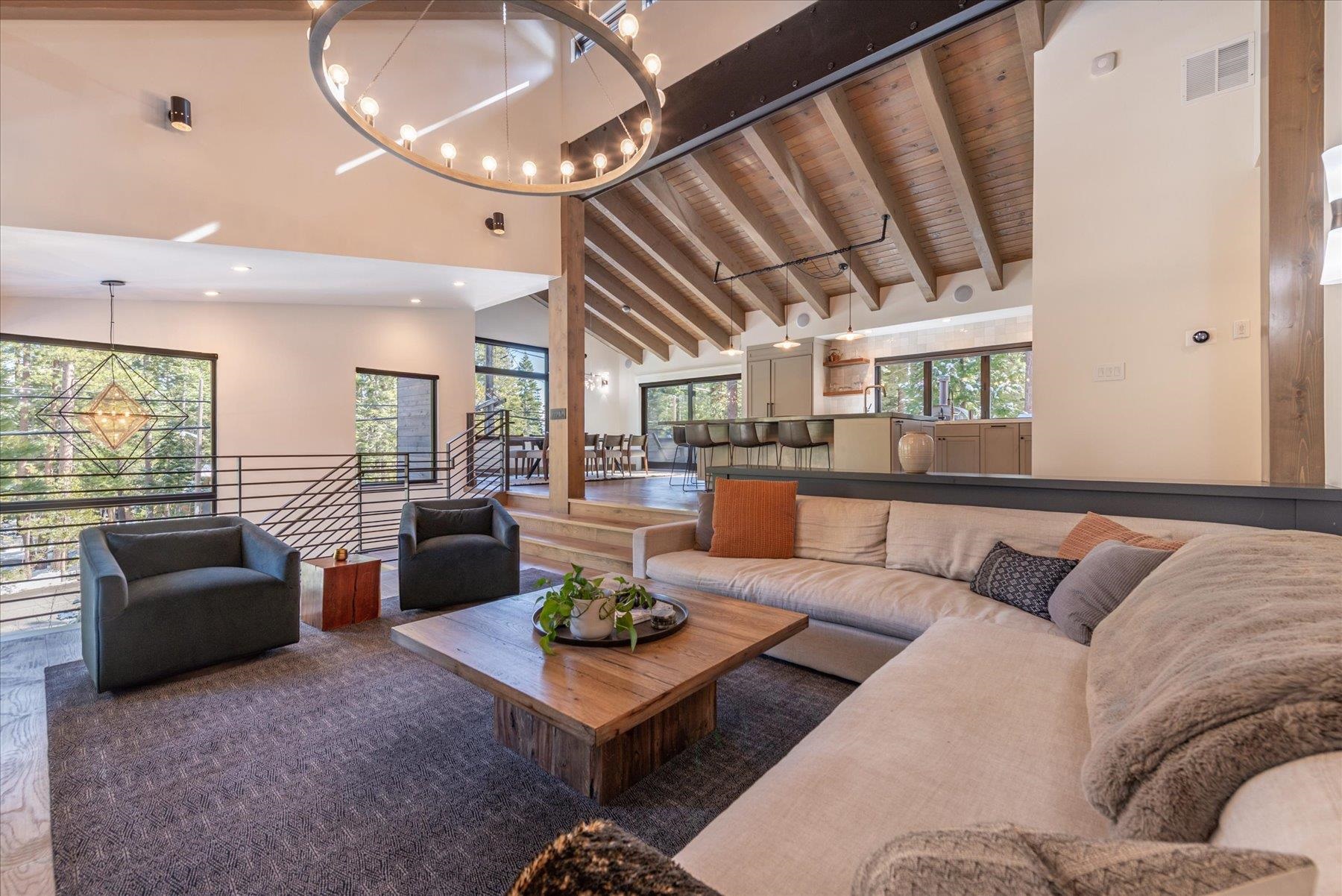 5581 North Lake Boulevard