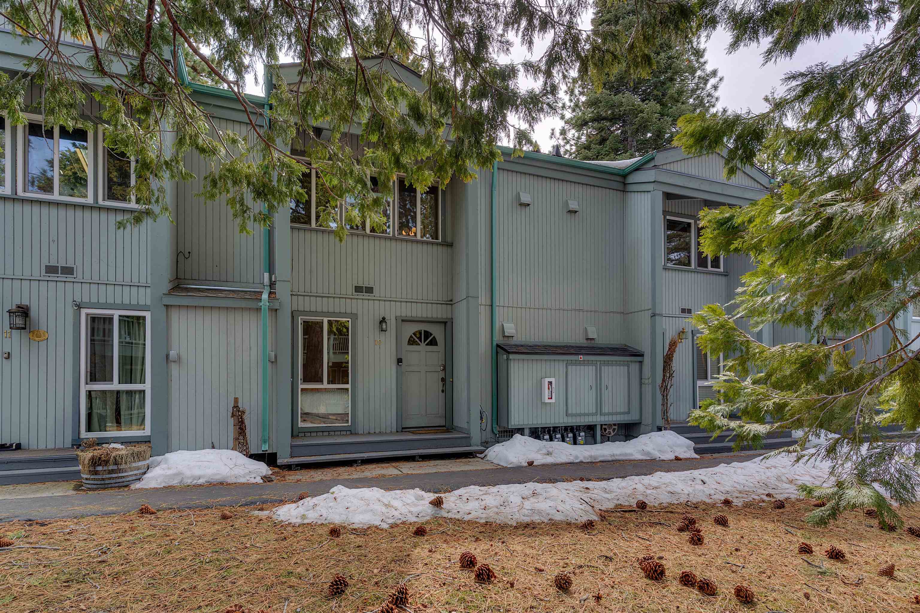 3200 North Lake Boulevard #10