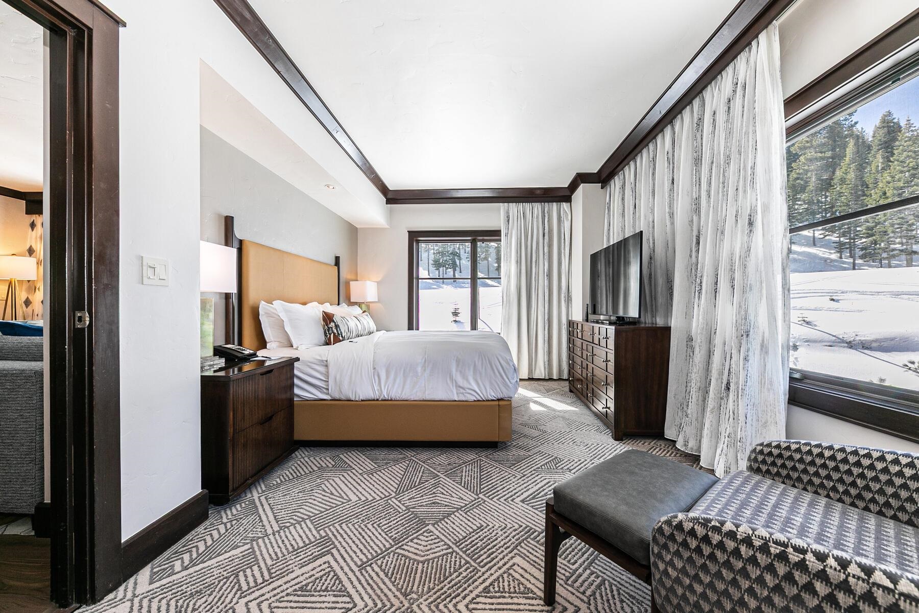 13051 Ritz Carlton Highlands Ct UNIT 4307 wk 1 & 6, Truckee, CA, 96161