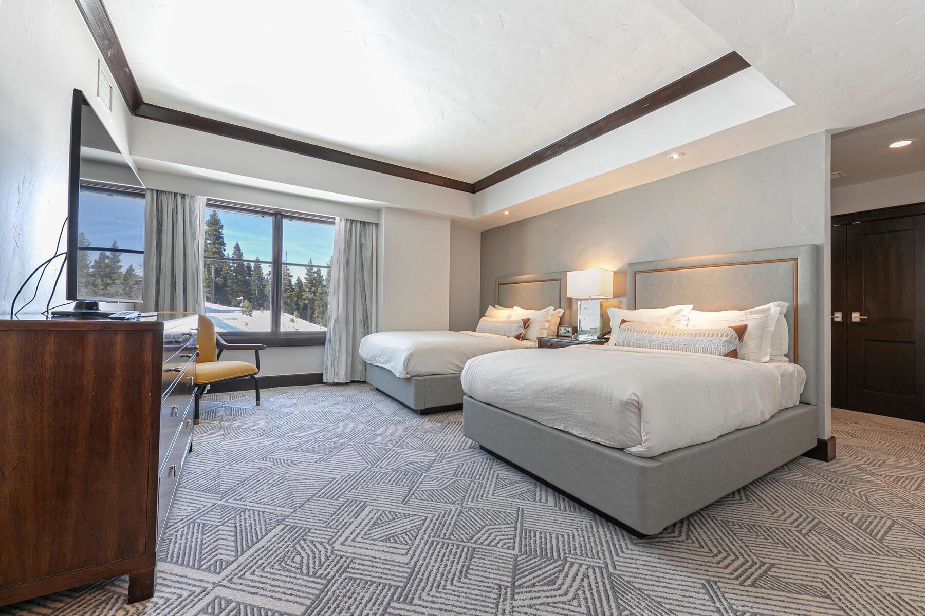 13051 Ritz Carlton Highlands Ct UNIT 4307 wk 1 & 6, Truckee, CA, 96161