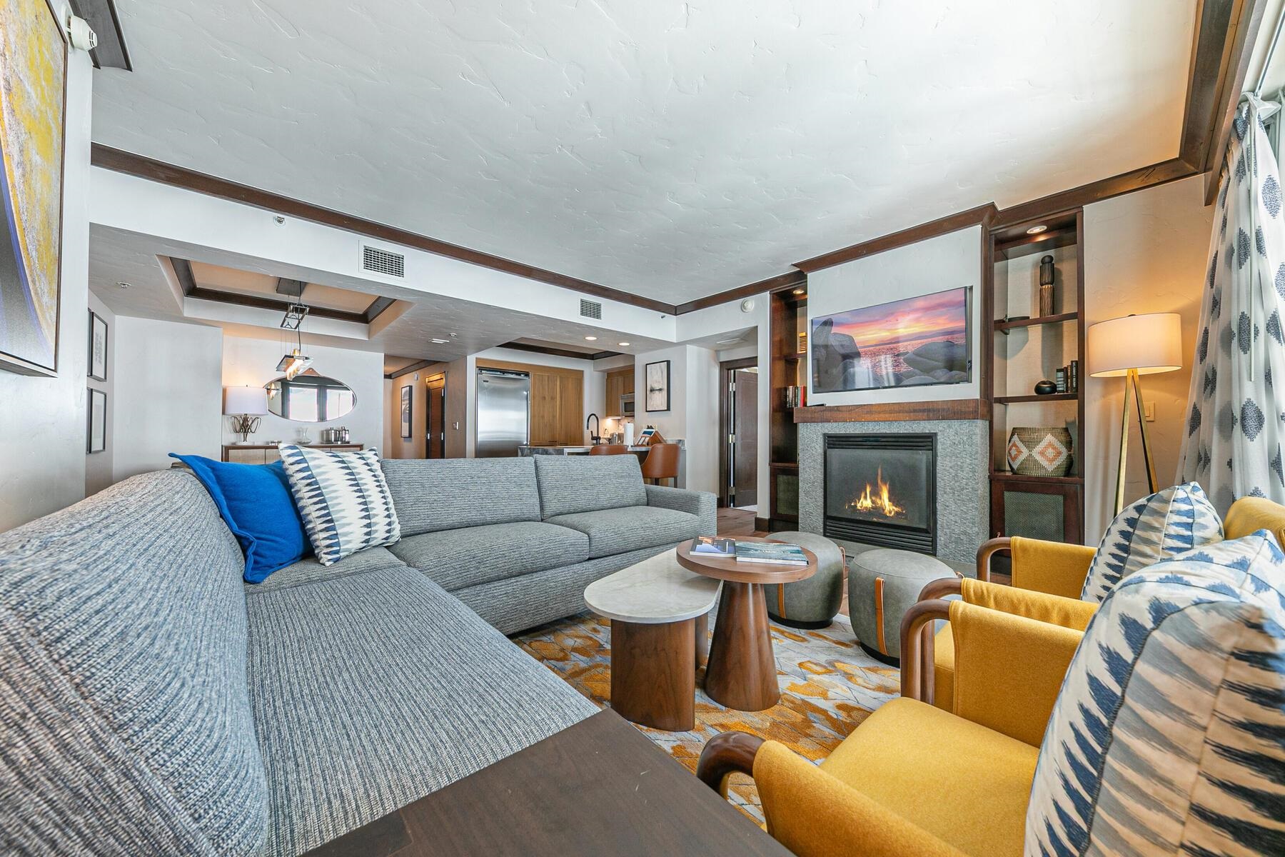 13051 Ritz Carlton Highlands Ct UNIT 4307 wk 1 & 6, Truckee, CA, 96161