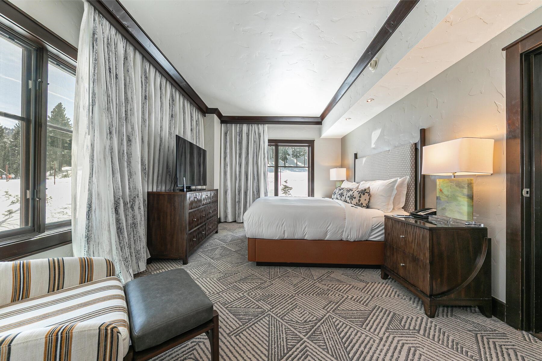 13051 Ritz Carlton Highlands Ct UNIT 4307 wk 1 & 6, Truckee, CA, 96161