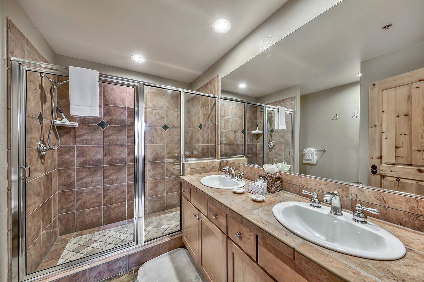 2100 North Village Drive UNIT N3-58, Truckee, GU, 96961