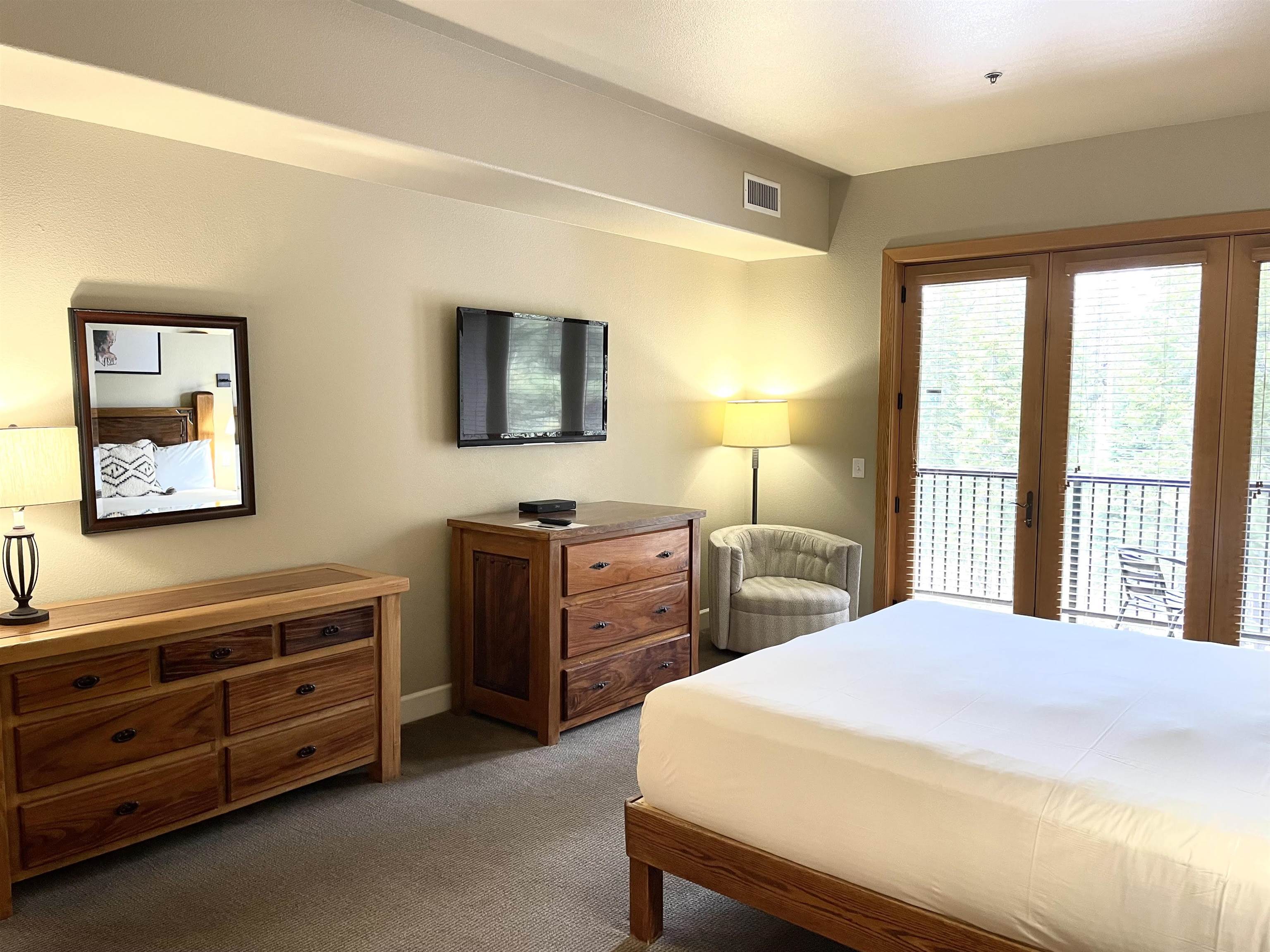 2100 North Village Drive UNIT N3-58, Truckee, GU, 96961