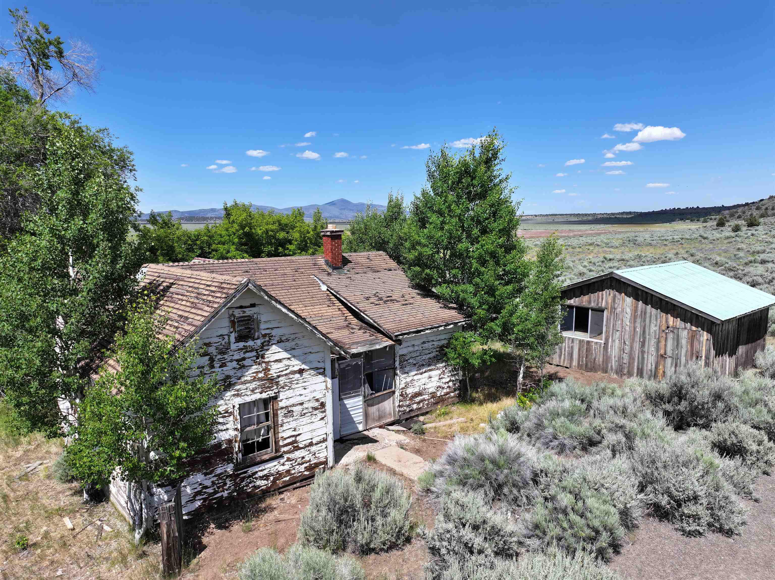 705 200 Highway 395, Termo, CA, 96132