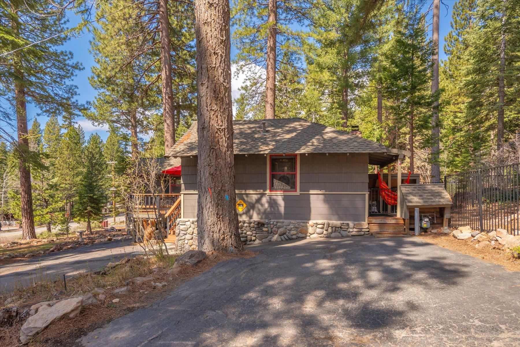 5999 North Lake Boulevard