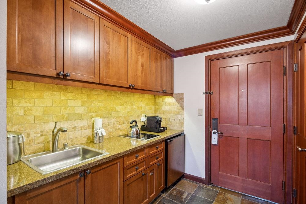 400 Resort Road #710-712