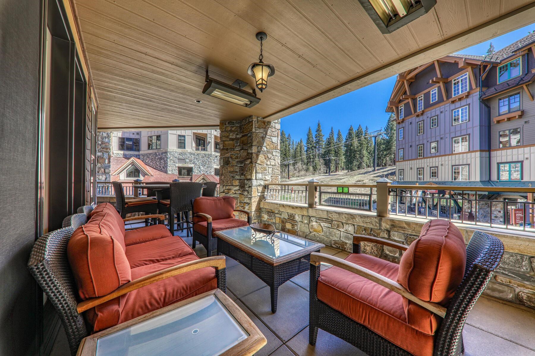 8001 Northstar Drive #214 Xmas/NY