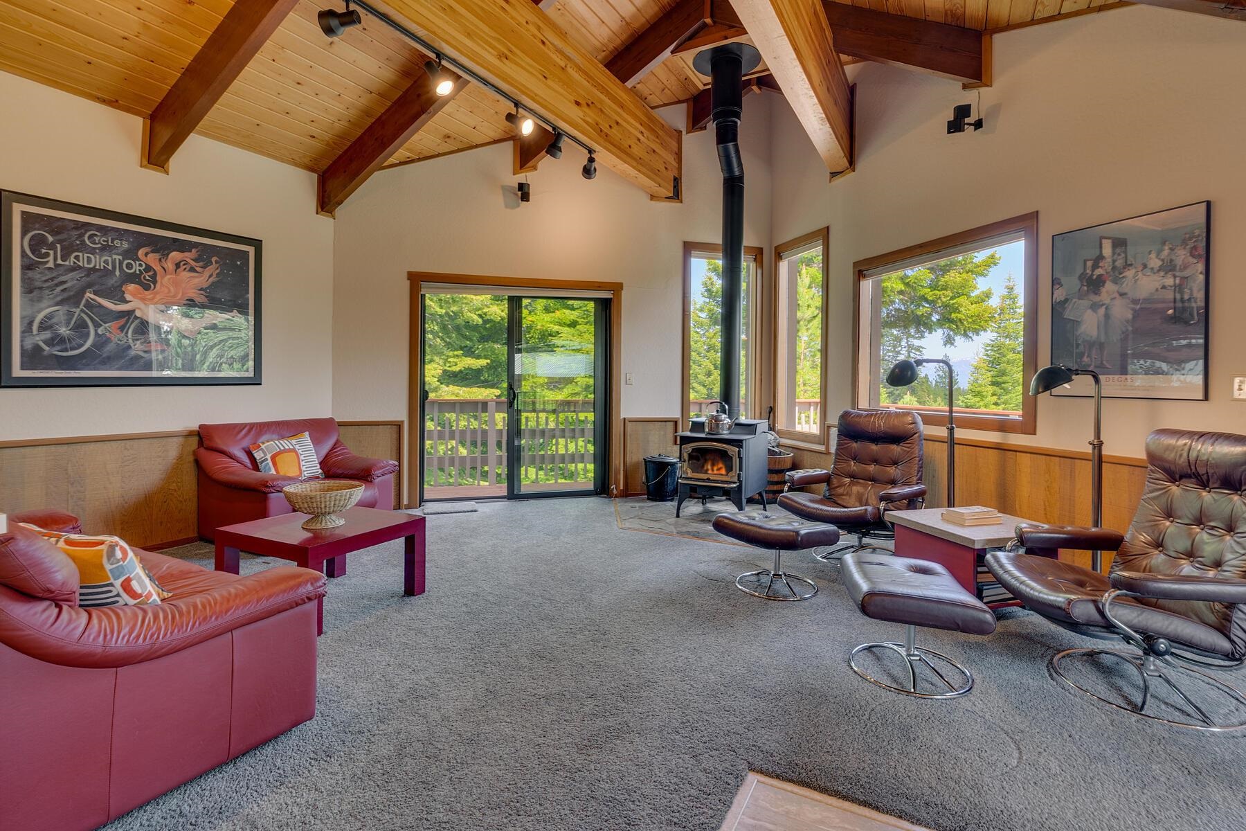 11615 Rhineland Avenue, Truckee CA 96161 photo 2