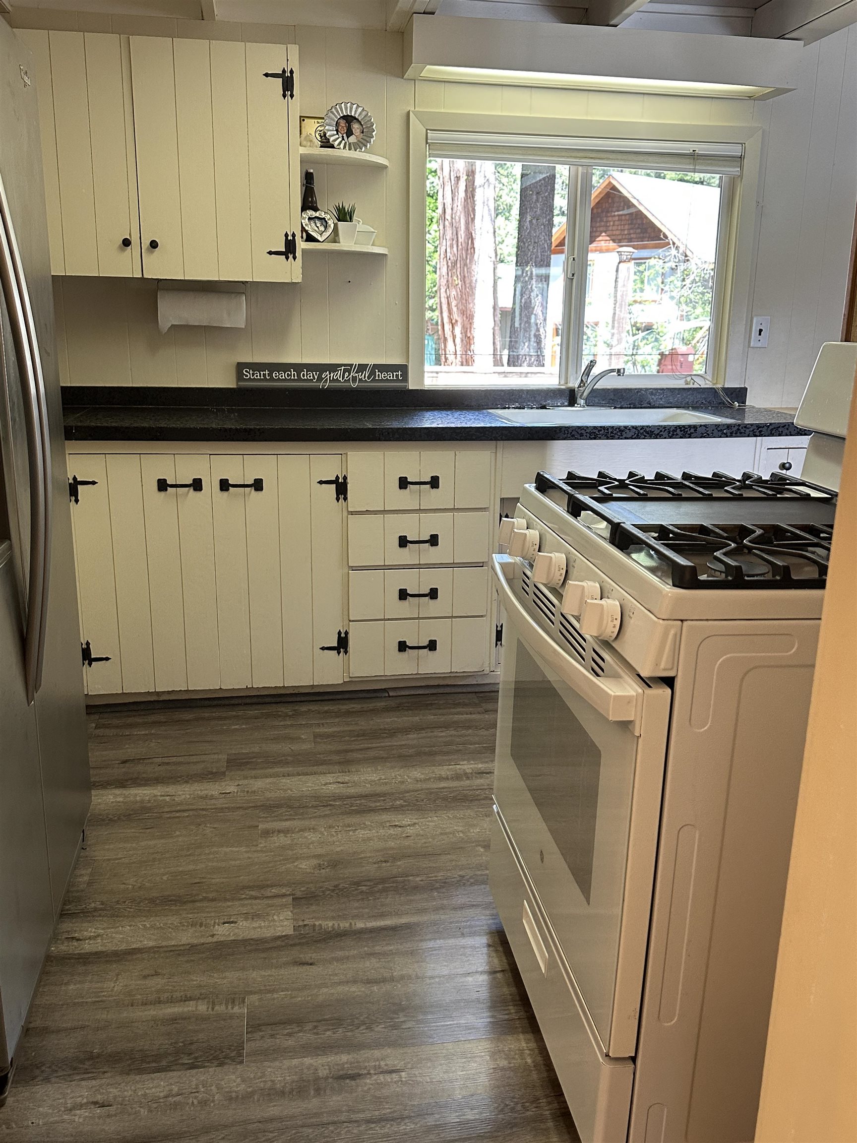 7212 3rd Avenue, Tahoma, CA, 96142-0000